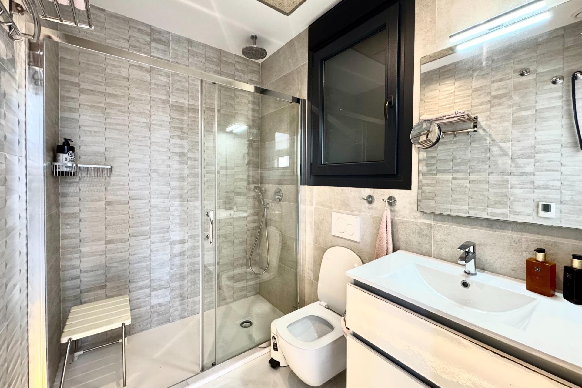 Wiederverkauf - Villa -
Orihuela Costa - Lomas de Cabo Roig