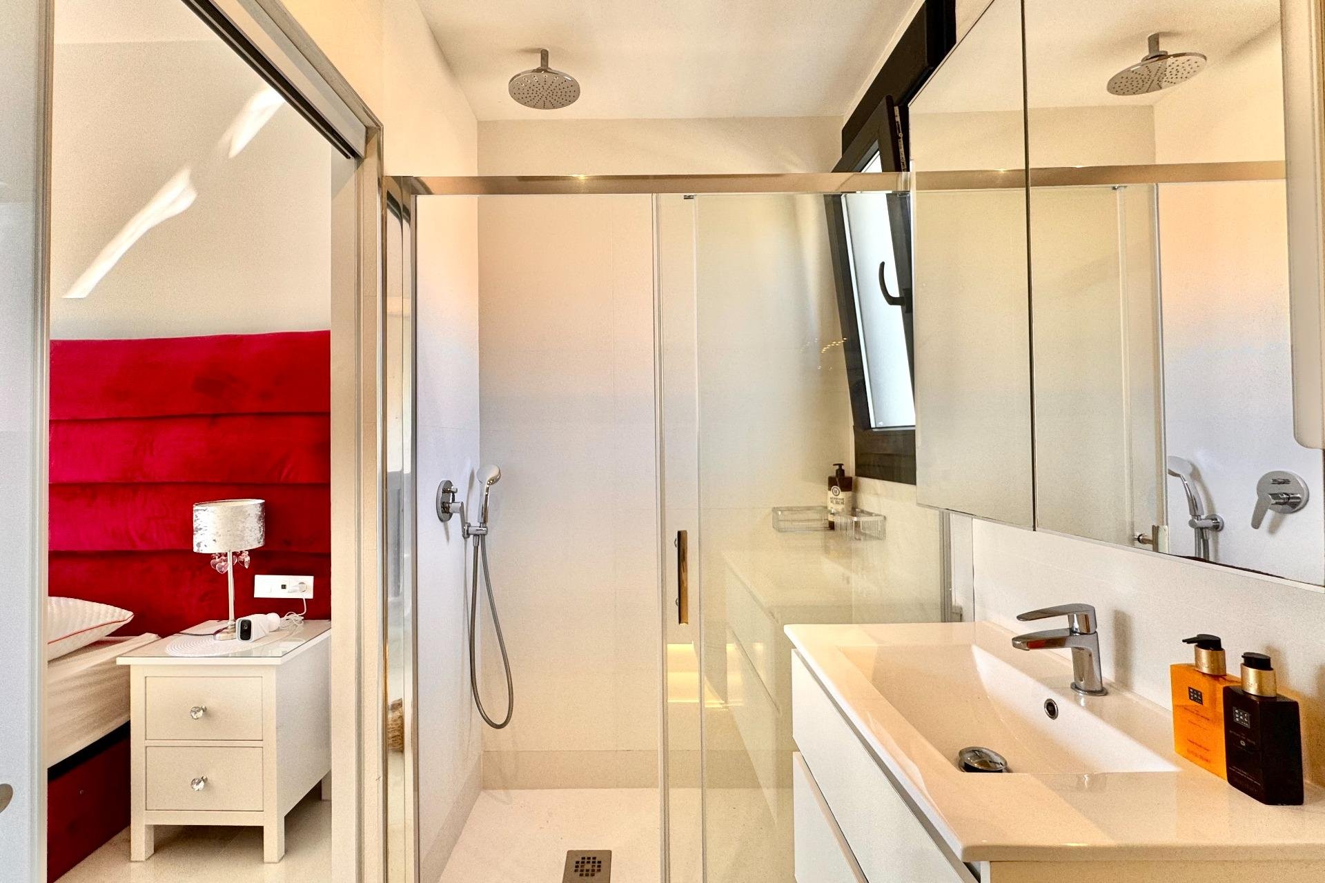 Wiederverkauf - Villa -
Orihuela Costa - Lomas de Cabo Roig