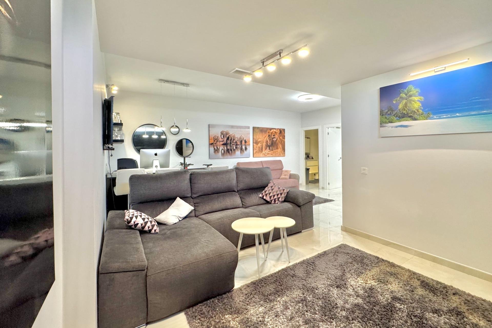 Wiederverkauf - Villa -
Orihuela Costa - Lomas de Cabo Roig