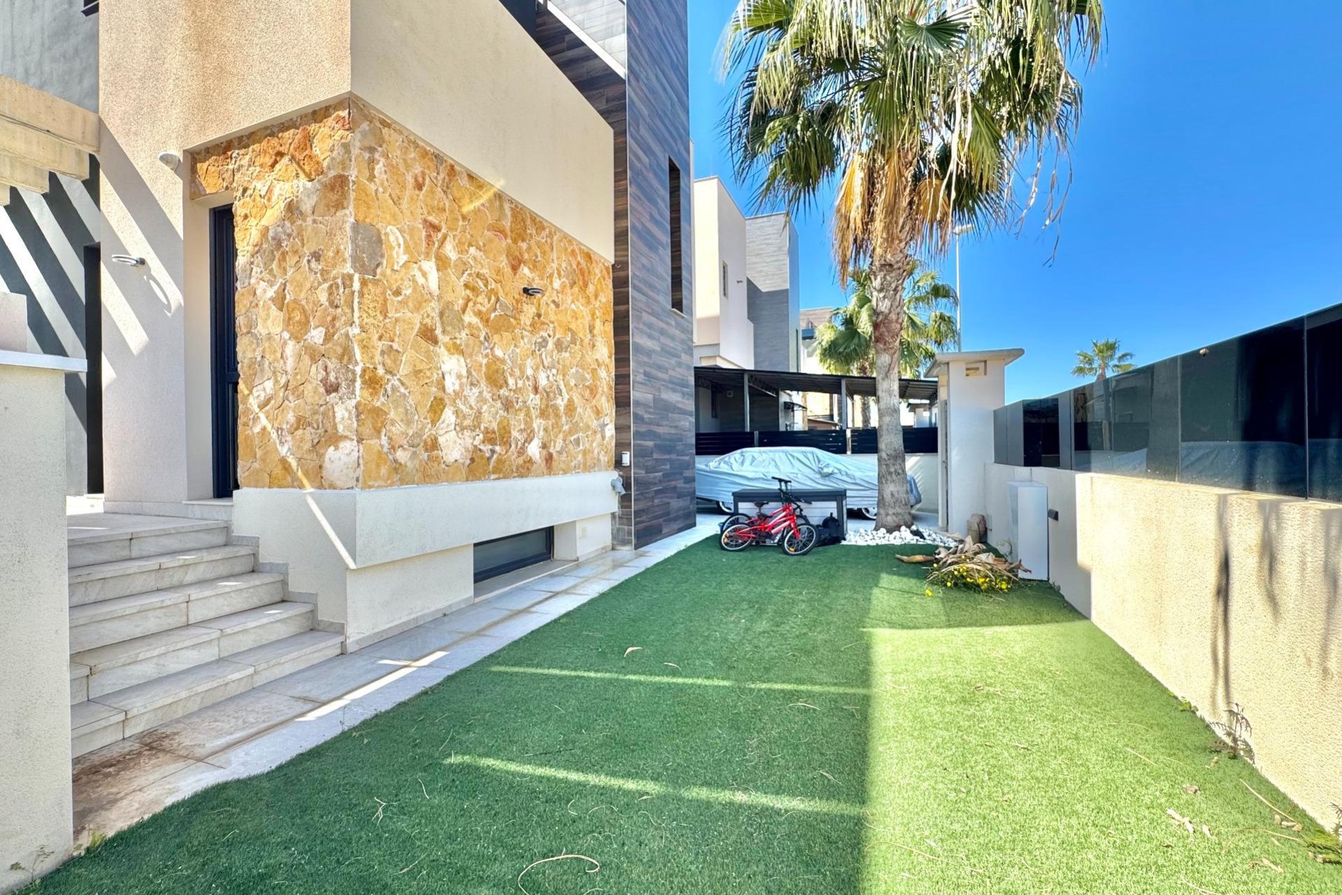 Wiederverkauf - Villa -
Orihuela Costa - Lomas de Cabo Roig