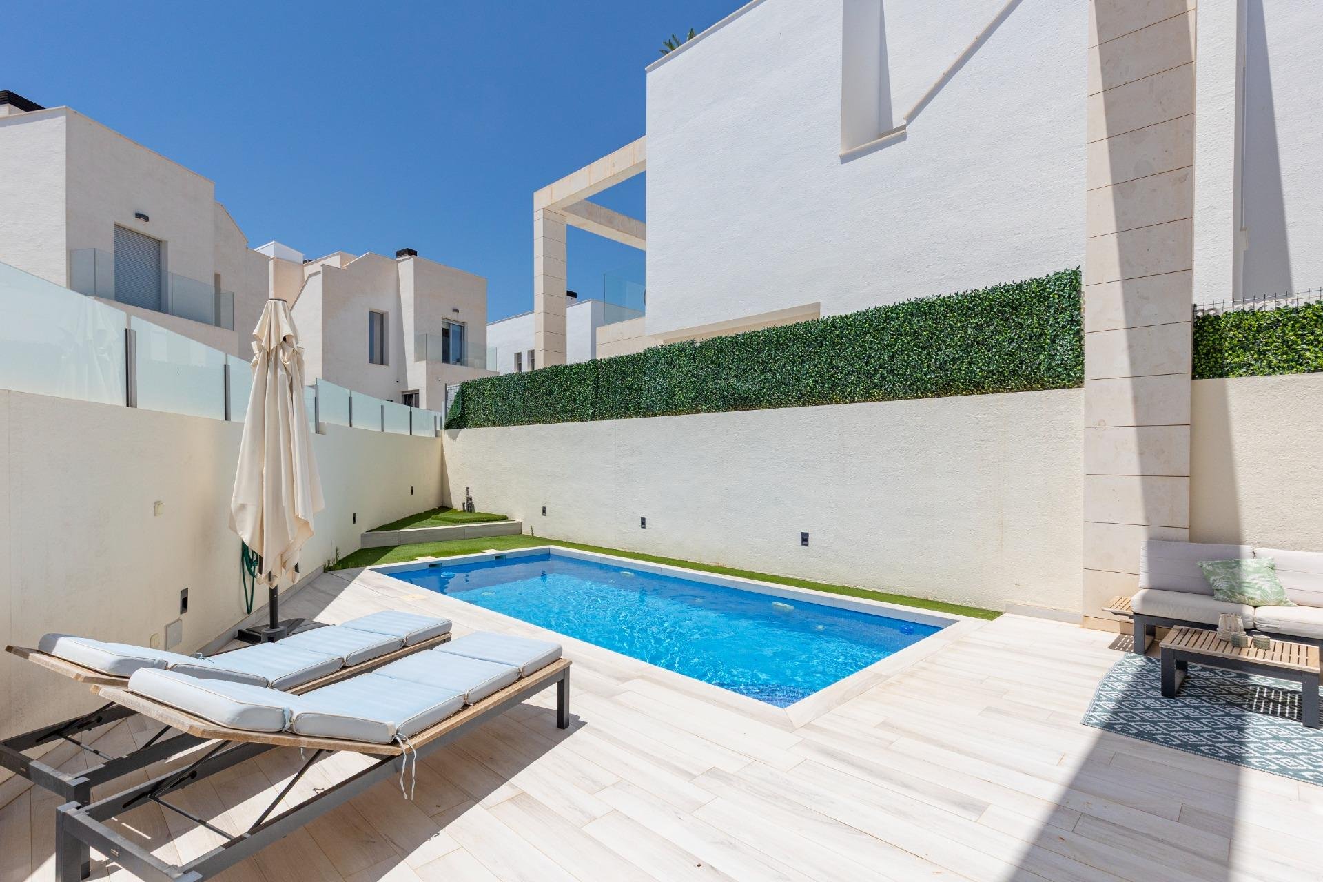 Wiederverkauf - Villa -
Orihuela Costa - Lomas de Cabo Roig