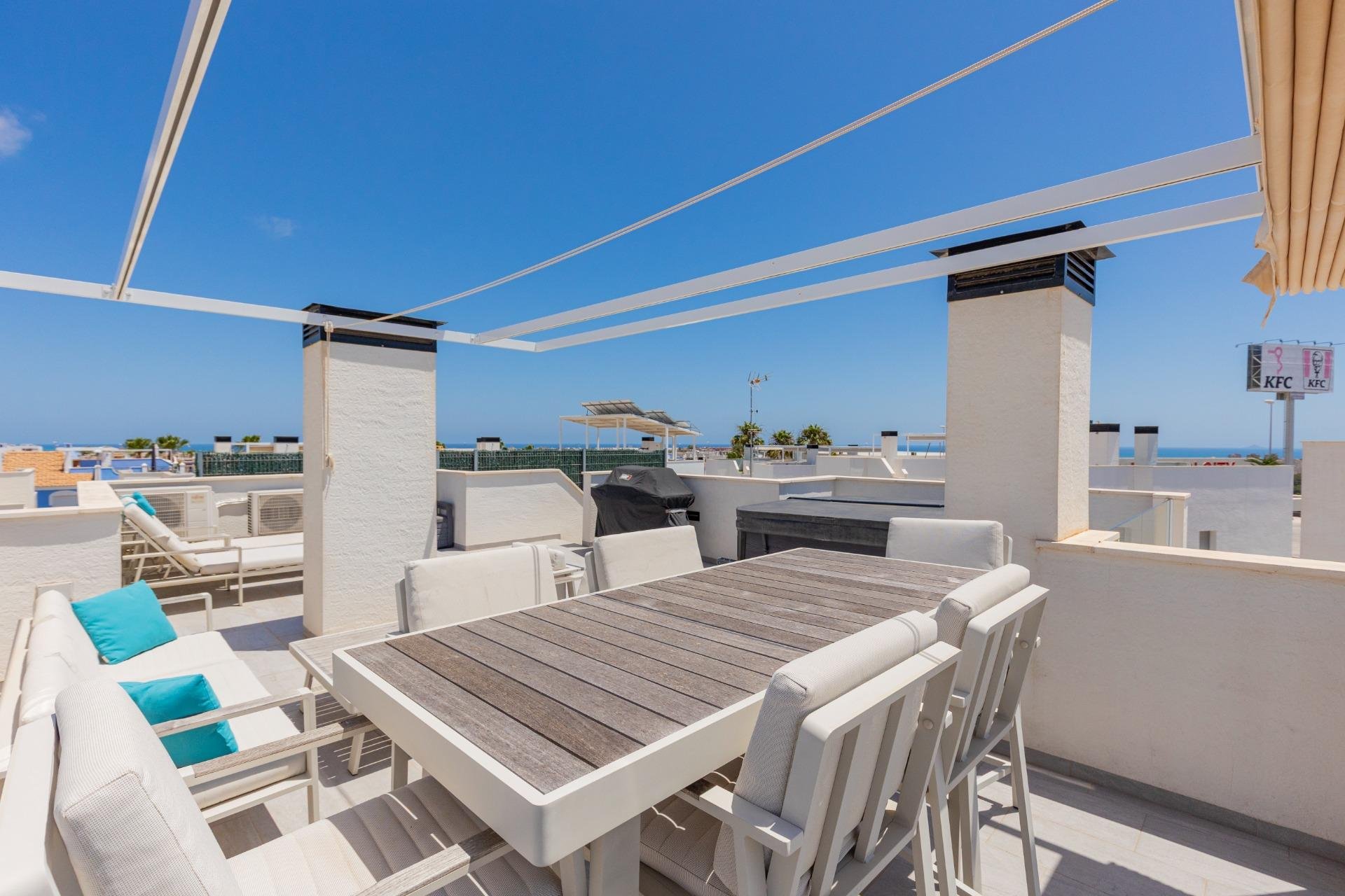 Wiederverkauf - Villa -
Orihuela Costa - Lomas de Cabo Roig