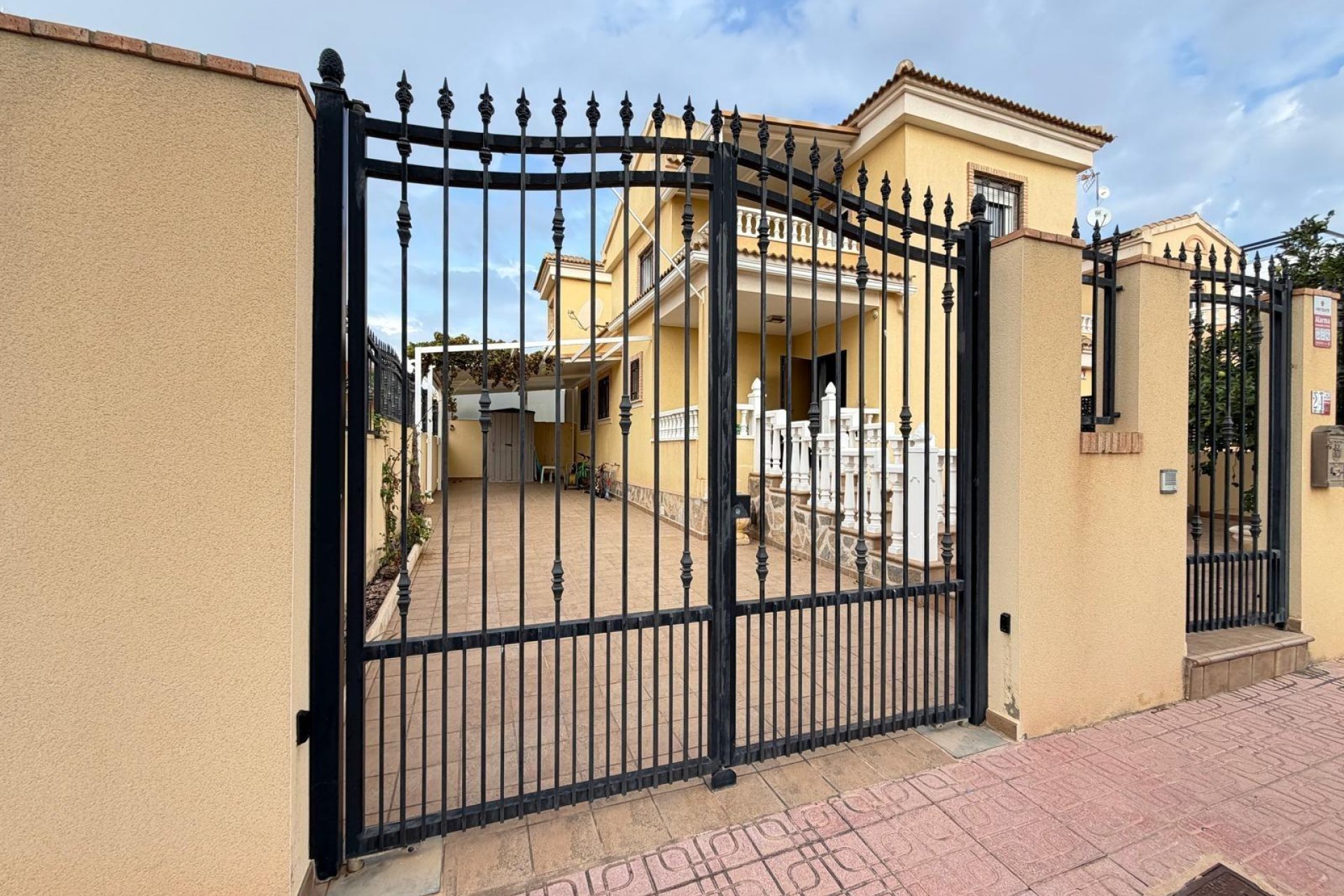 Wiederverkauf - Villa -
Orihuela Costa - Lomas De Don Juan