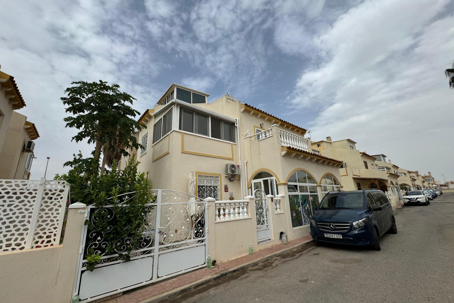 Wiederverkauf - Villa -
Orihuela Costa - Los Dolses