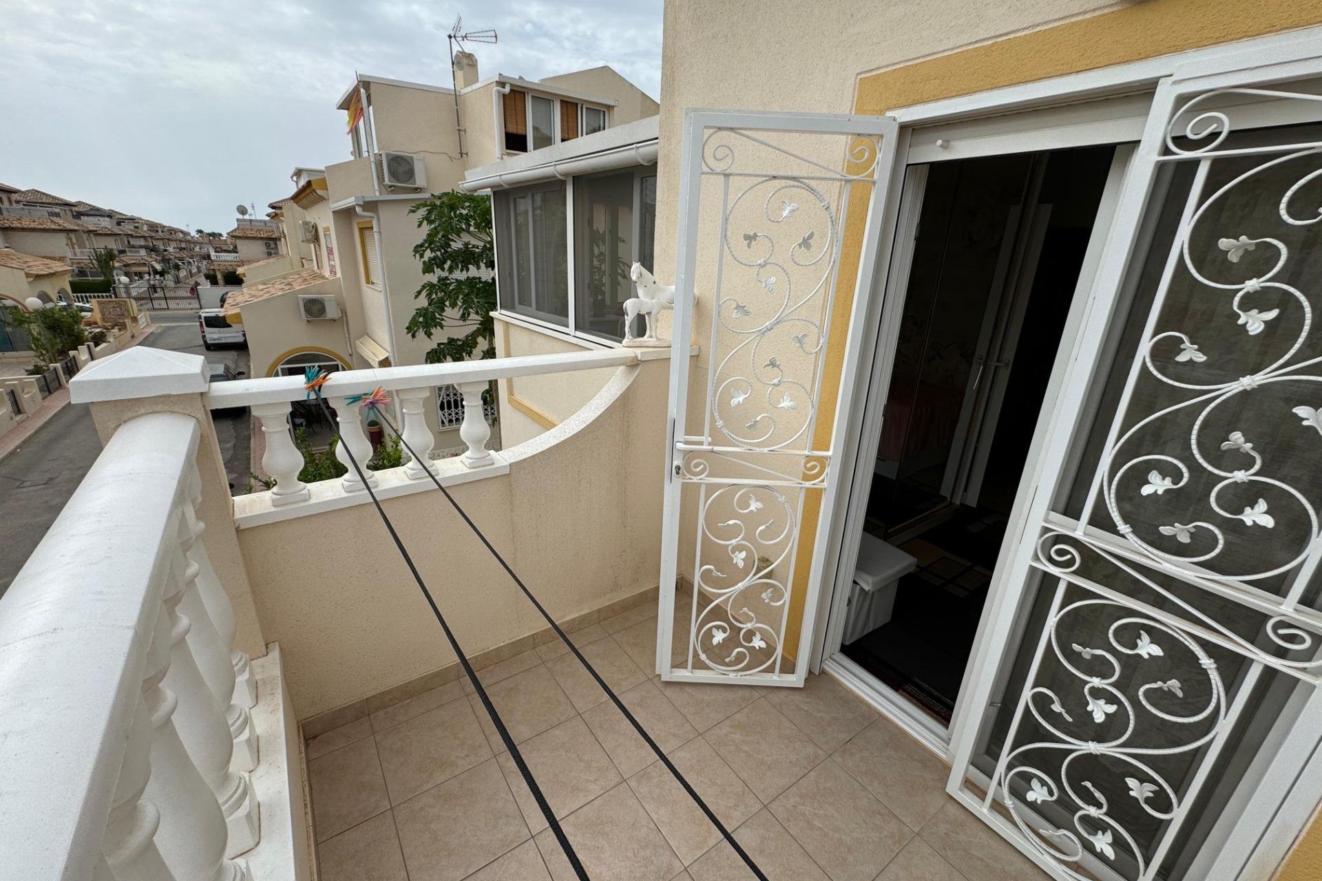 Wiederverkauf - Villa -
Orihuela Costa - Los Dolses