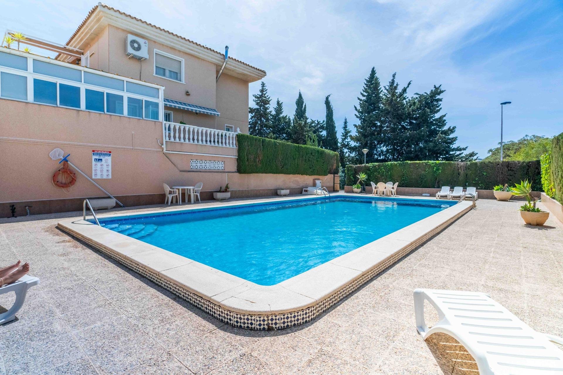 Wiederverkauf - Villa -
Orihuela Costa - Punta Prima
