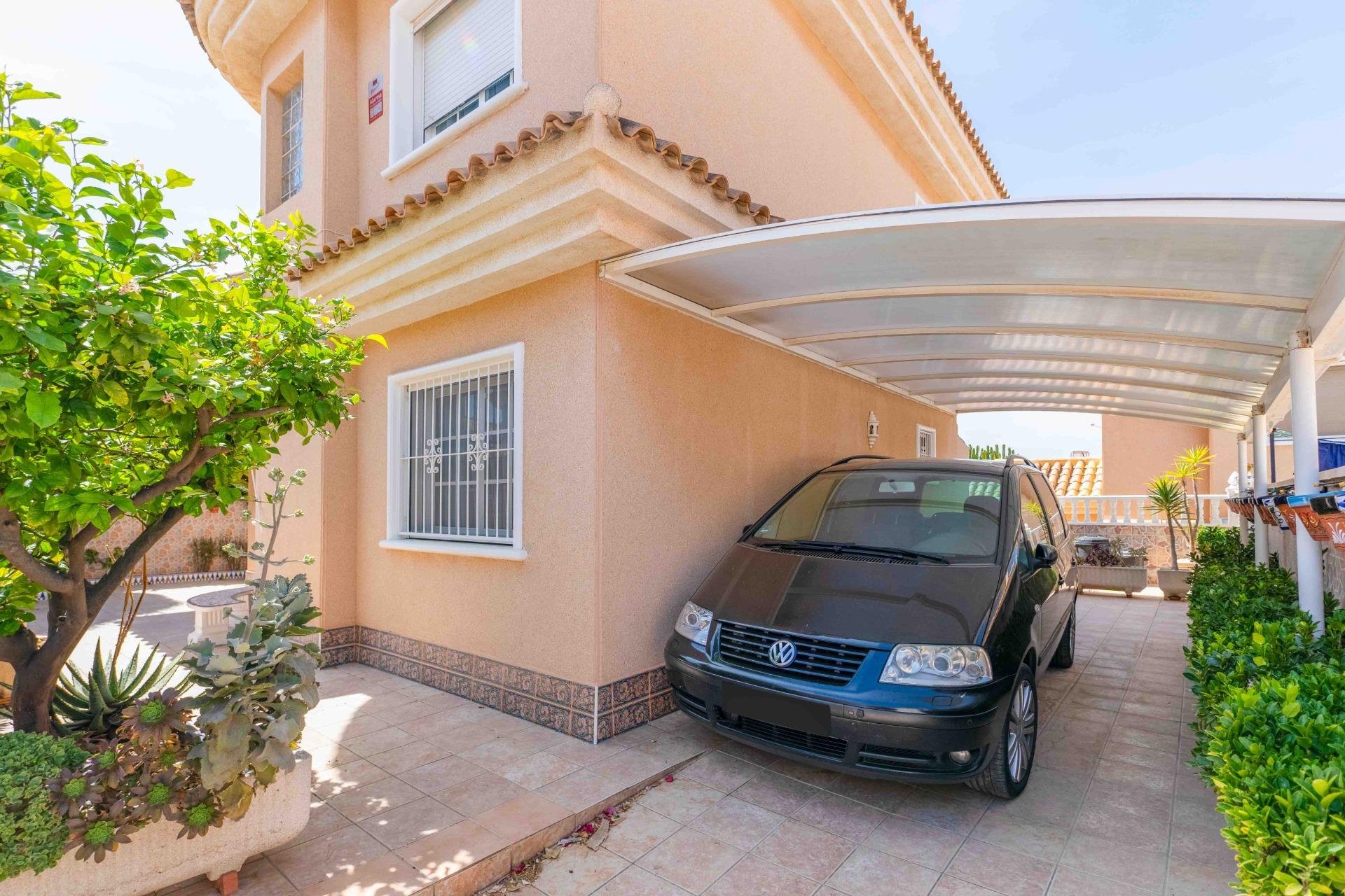 Wiederverkauf - Villa -
Orihuela Costa - Punta Prima