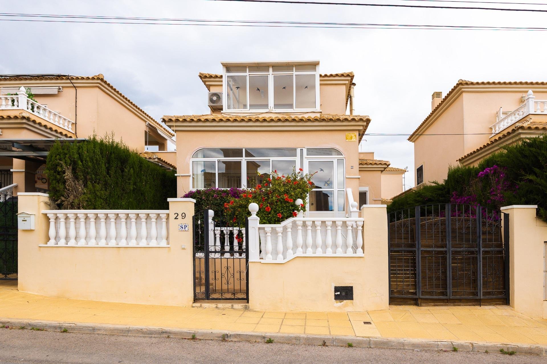 Wiederverkauf - Villa -
Orihuela Costa - Villamartín-las Filipinas