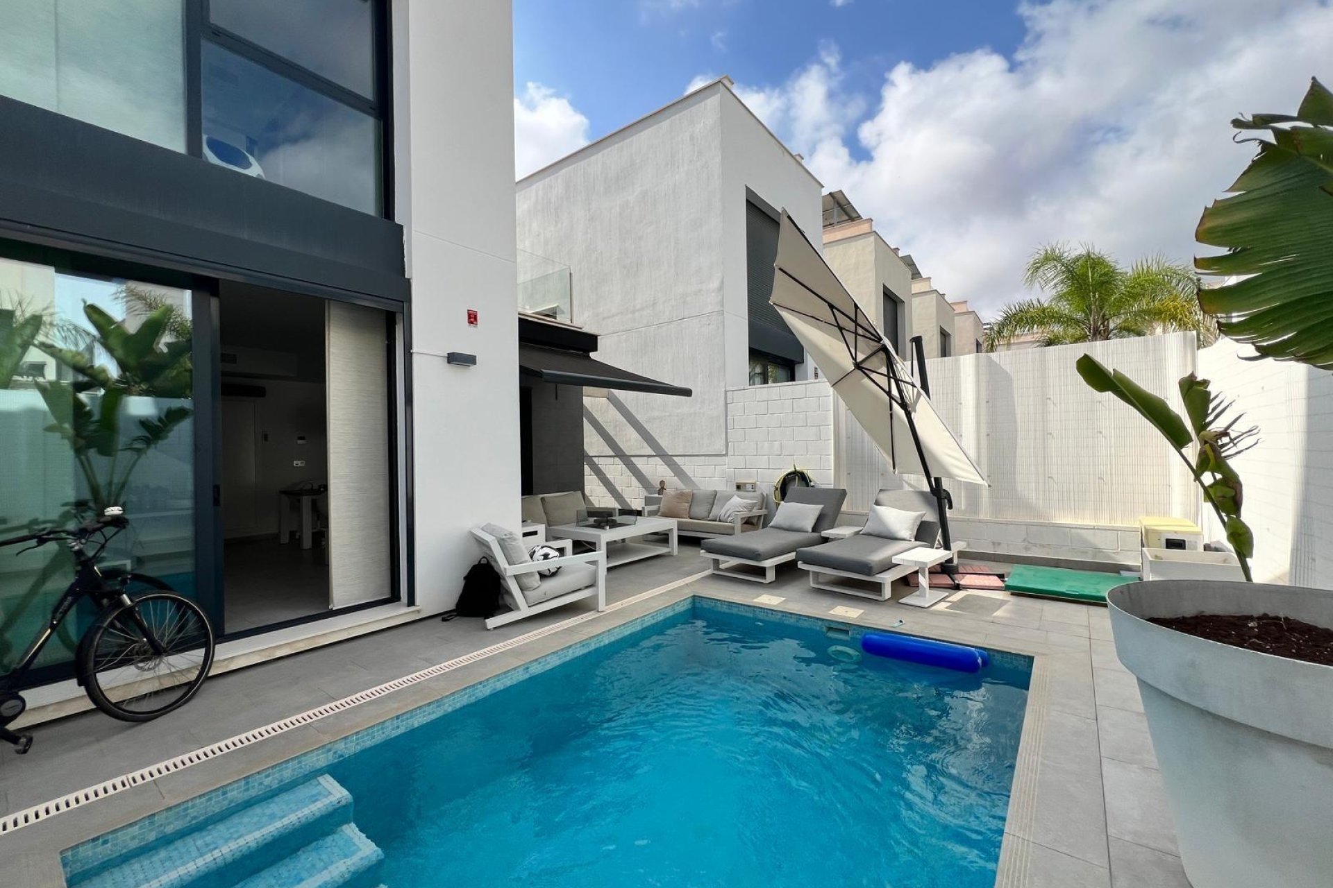 Wiederverkauf - Villa -
Orihuela Costa - Villamartín-las Filipinas