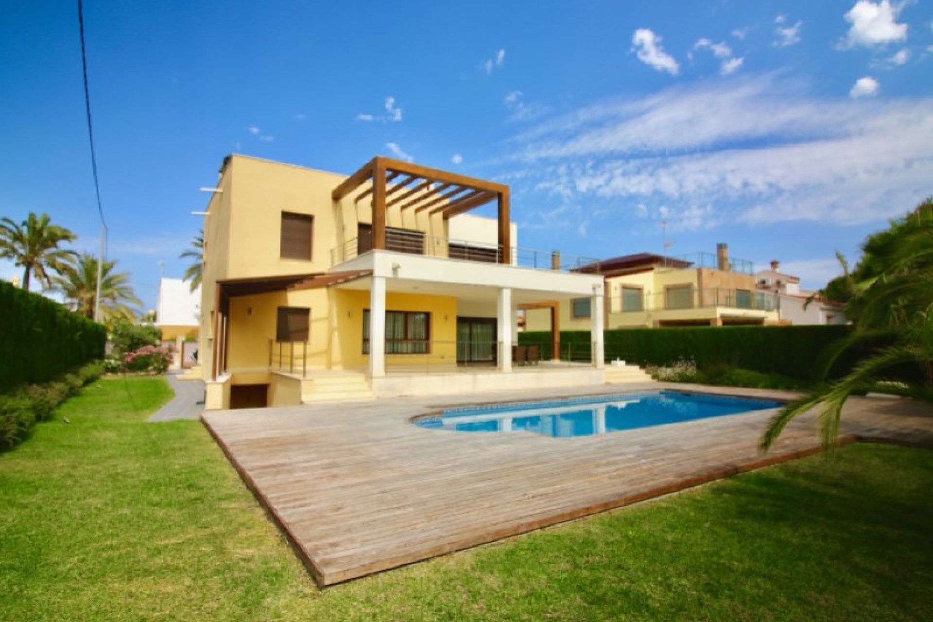 Wiederverkauf - Villa -
Orihuela - Inland