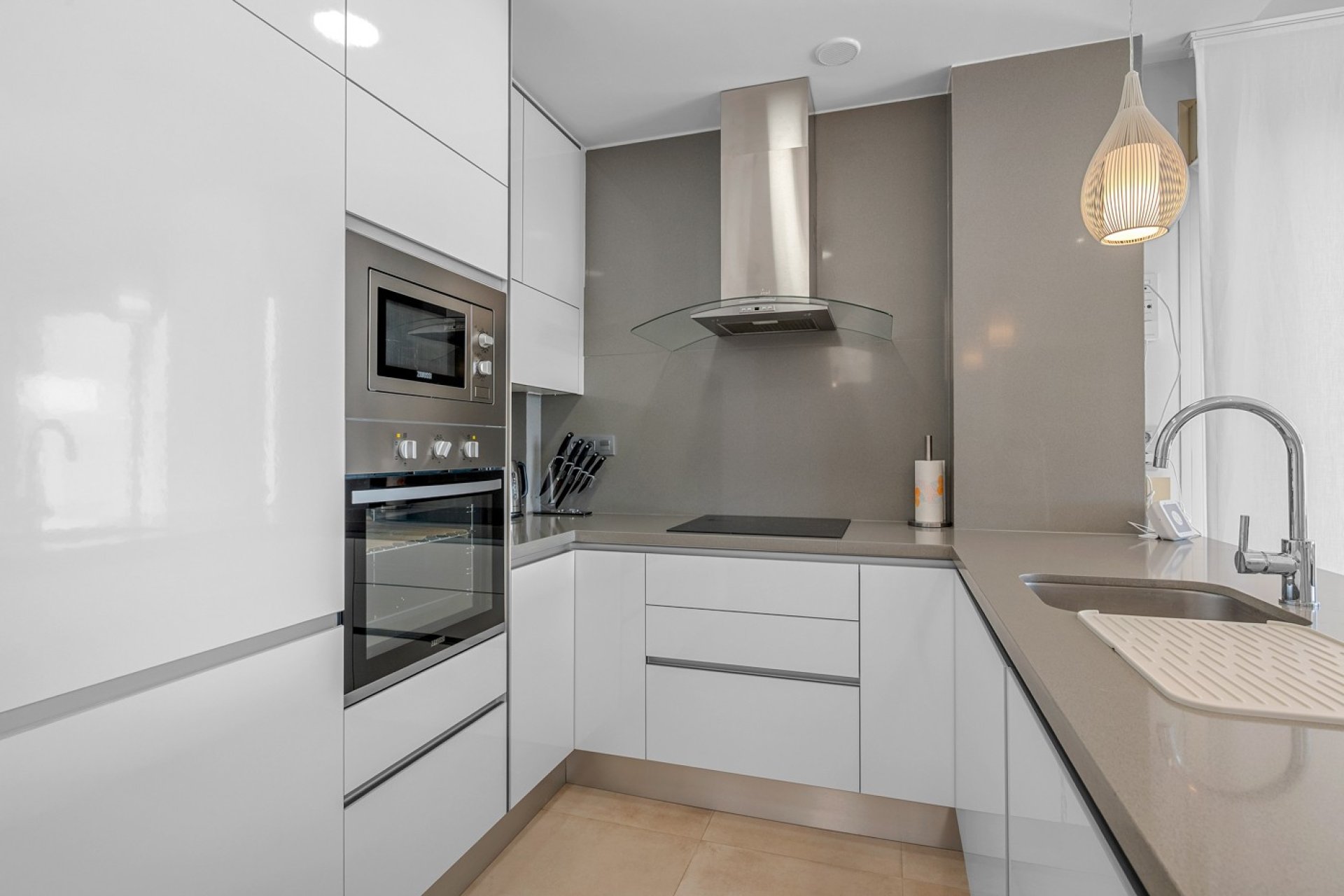 Wiederverkauf - Villa -
Orihuela - Inland