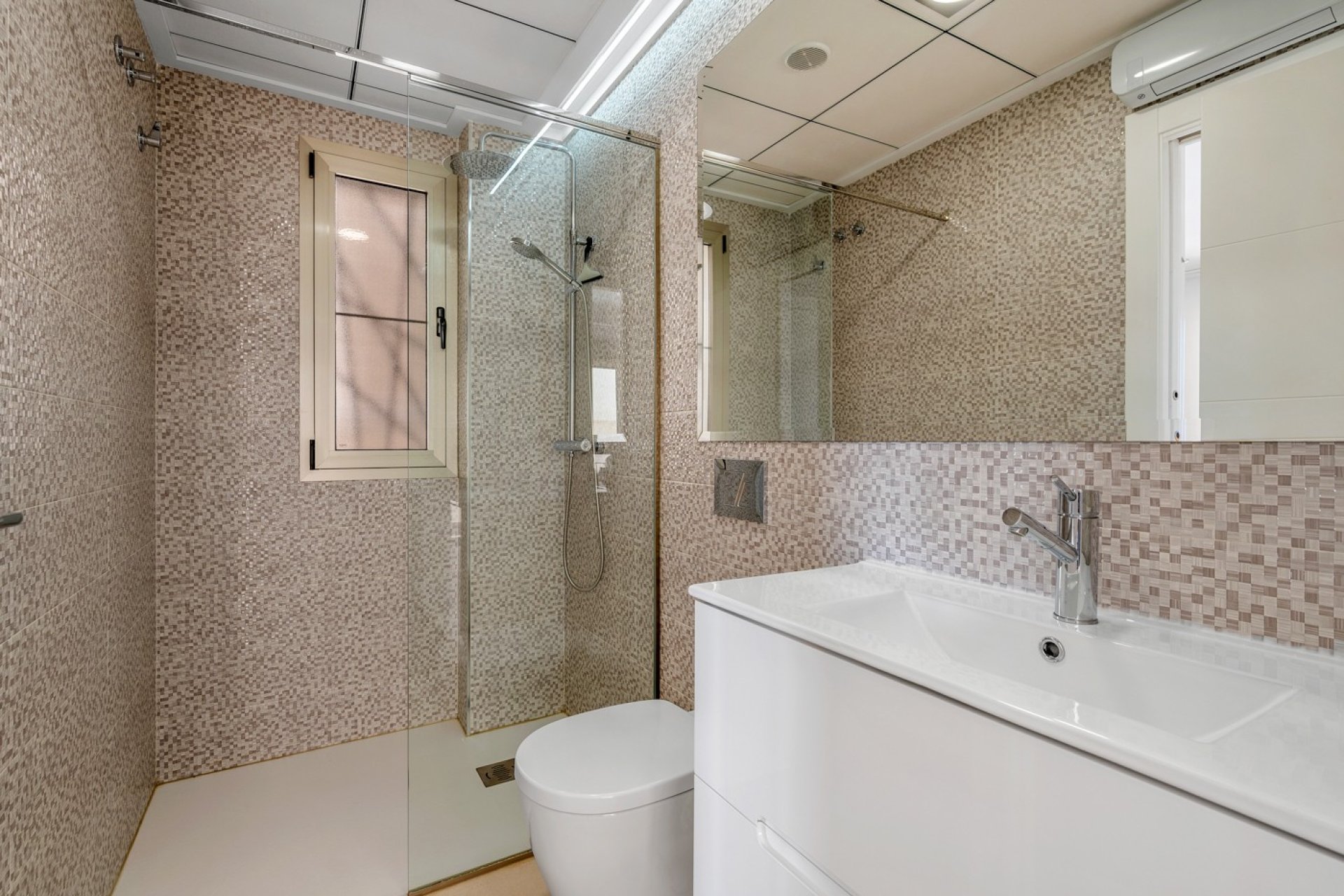 Wiederverkauf - Villa -
Orihuela - Inland