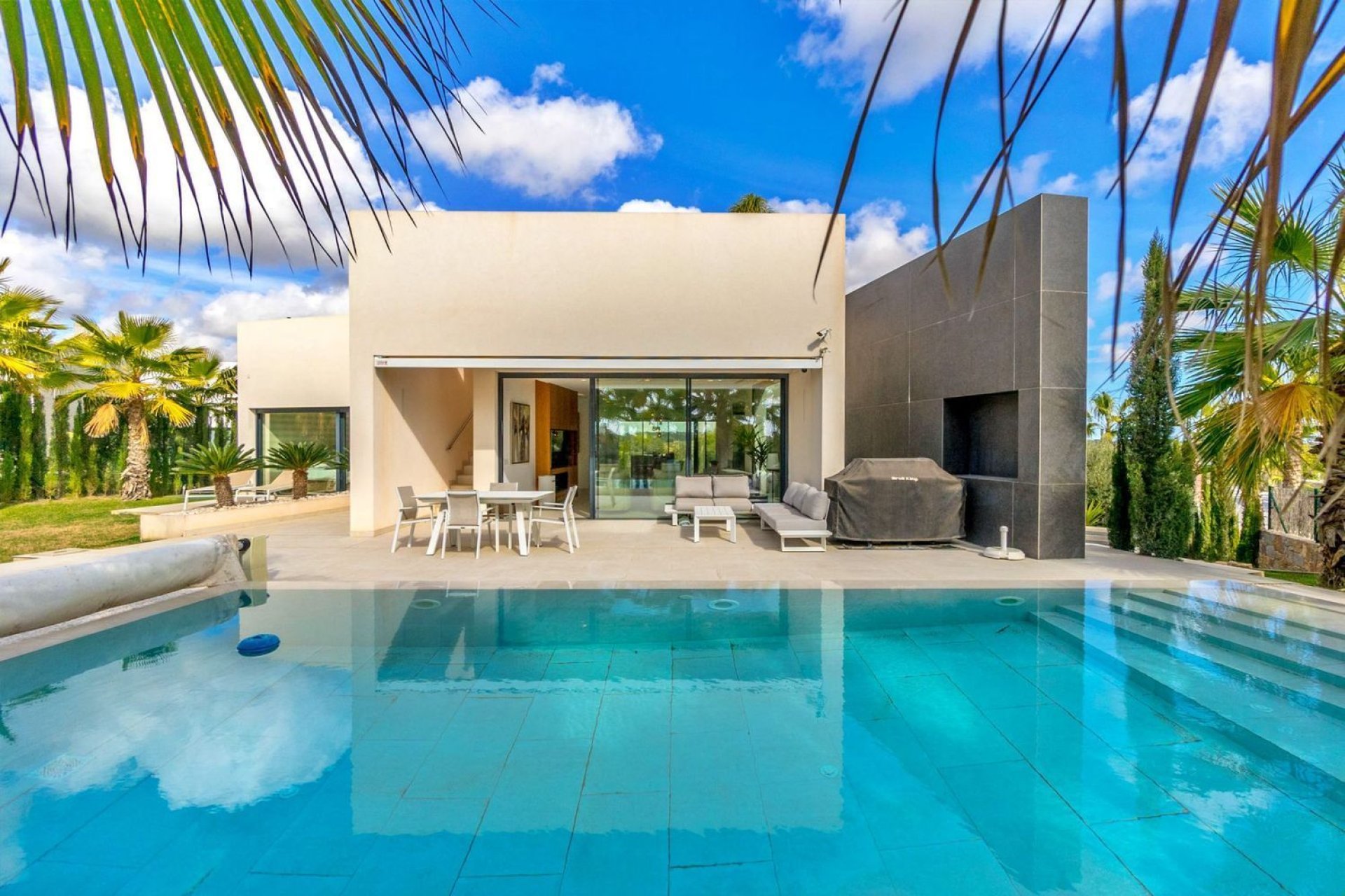 Wiederverkauf - Villa -
Orihuela - Las Colinas Golf