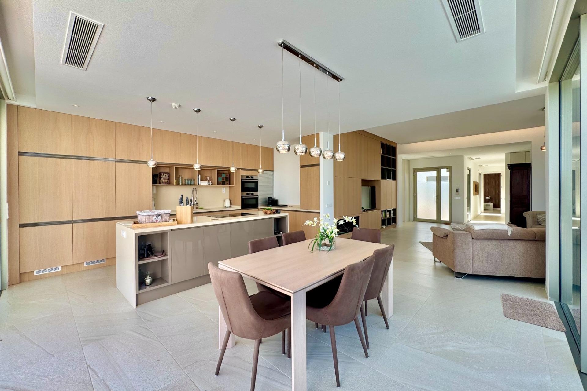 Wiederverkauf - Villa -
Orihuela - Las Colinas Golf