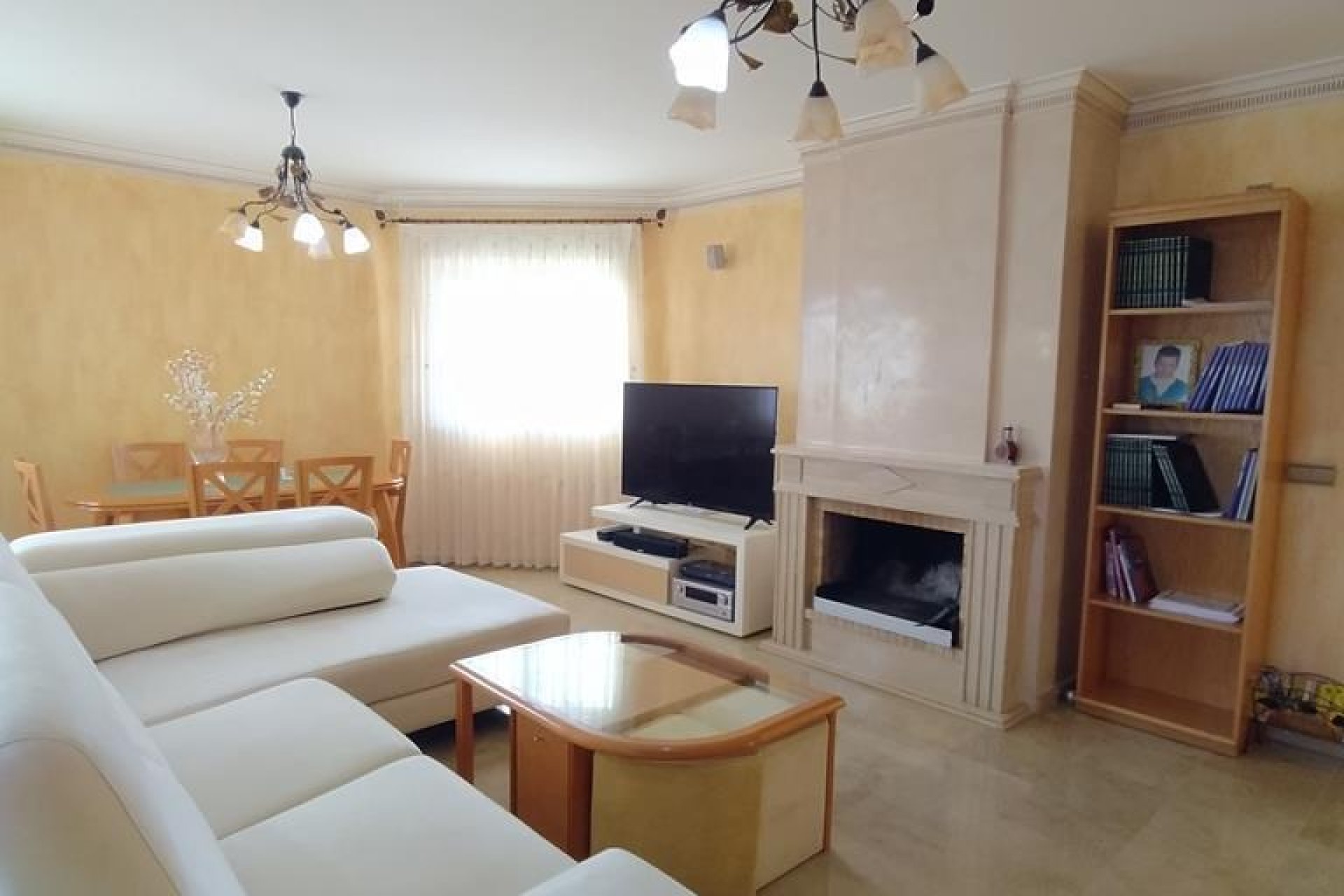 Wiederverkauf - Villa -
Orihuela - LOS DESEMPARADOS