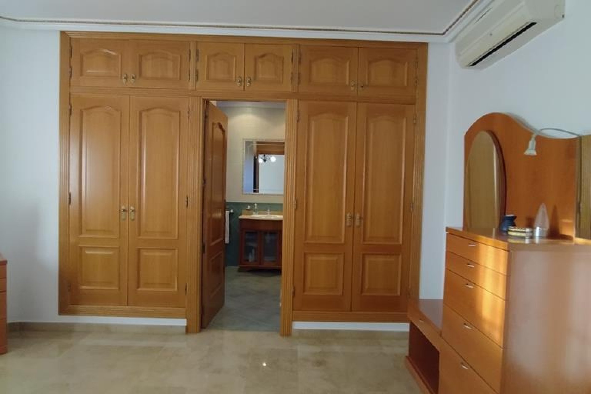 Wiederverkauf - Villa -
Orihuela - LOS DESEMPARADOS