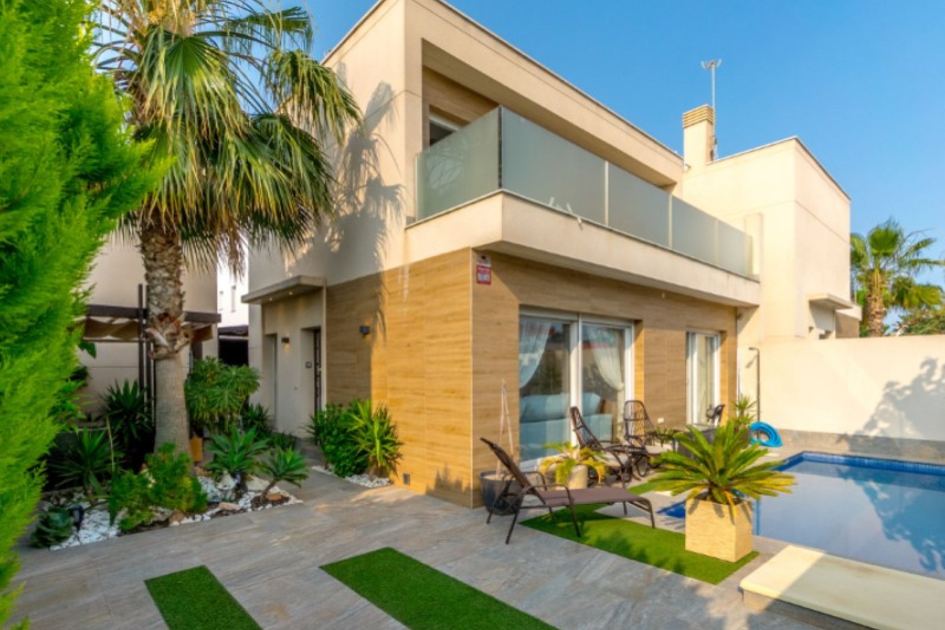 Wiederverkauf - Villa -
Pilar de la Horadada - Costa Blanca