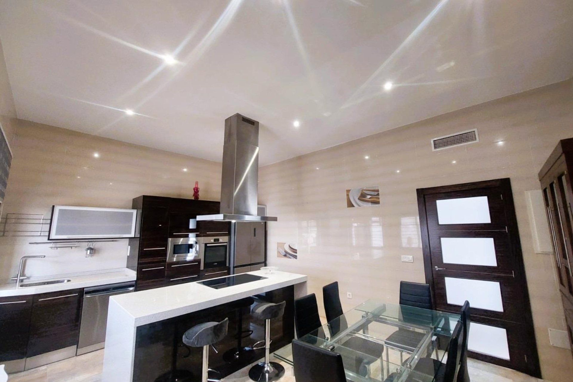 Wiederverkauf - Villa -
Pilar de la Horadada - Costa Blanca