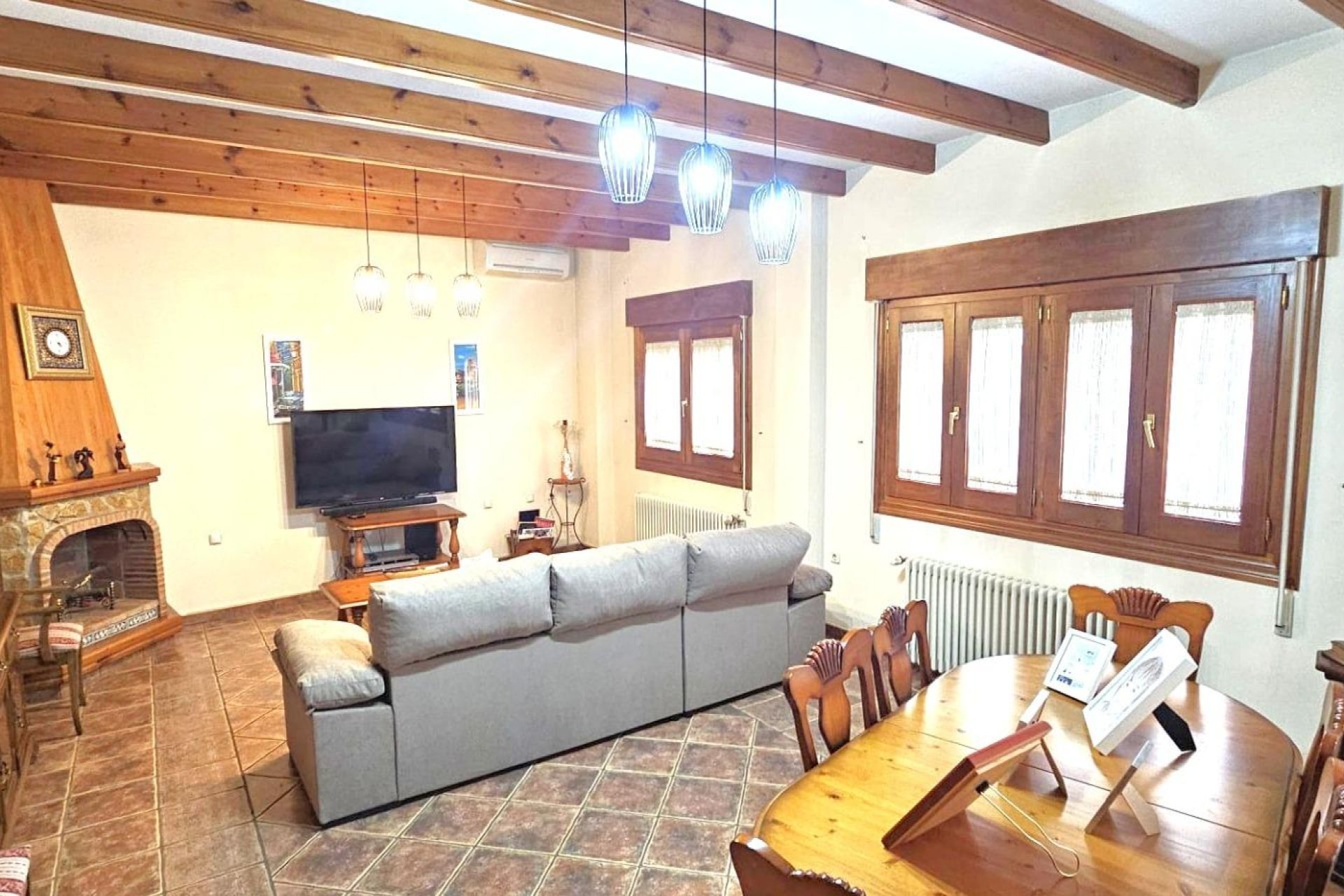 Wiederverkauf - Villa -
Pinoso - Centro