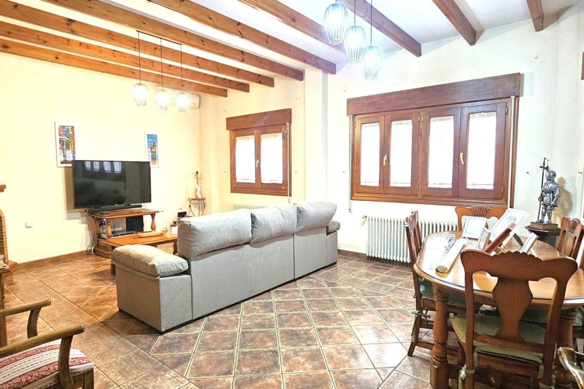 Wiederverkauf - Villa -
Pinoso - Centro