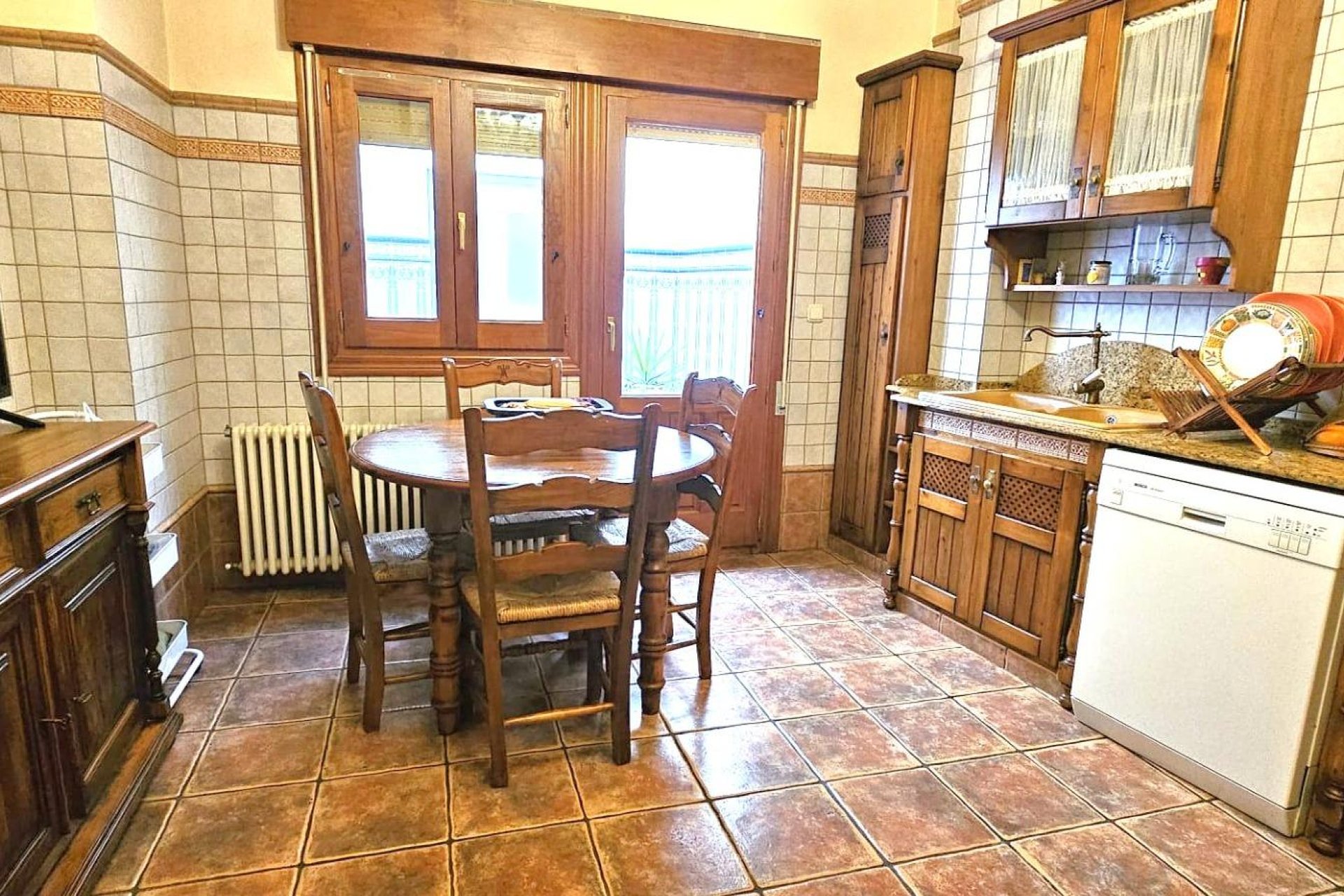 Wiederverkauf - Villa -
Pinoso - Centro