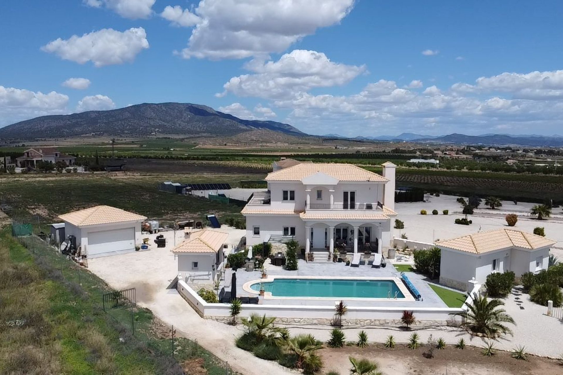 Wiederverkauf - Villa -
Pinoso - Inland