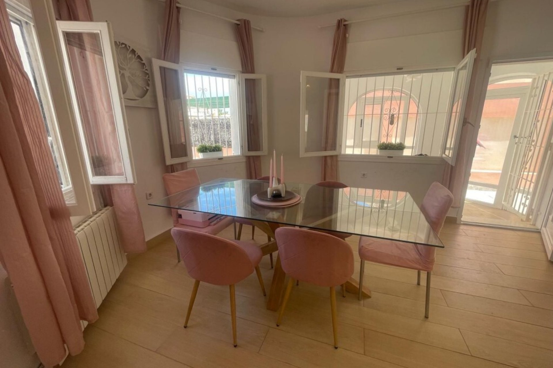 Wiederverkauf - Villa -
Playa Flamenca - Costa Blanca