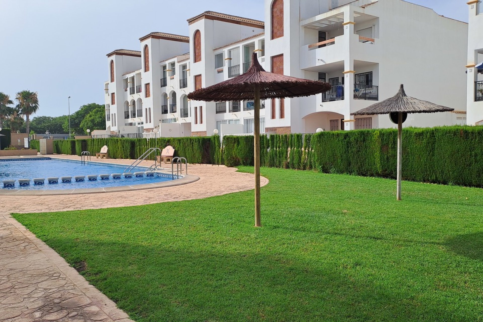 Wiederverkauf - Villa -
Punta Prima - Costa Blanca