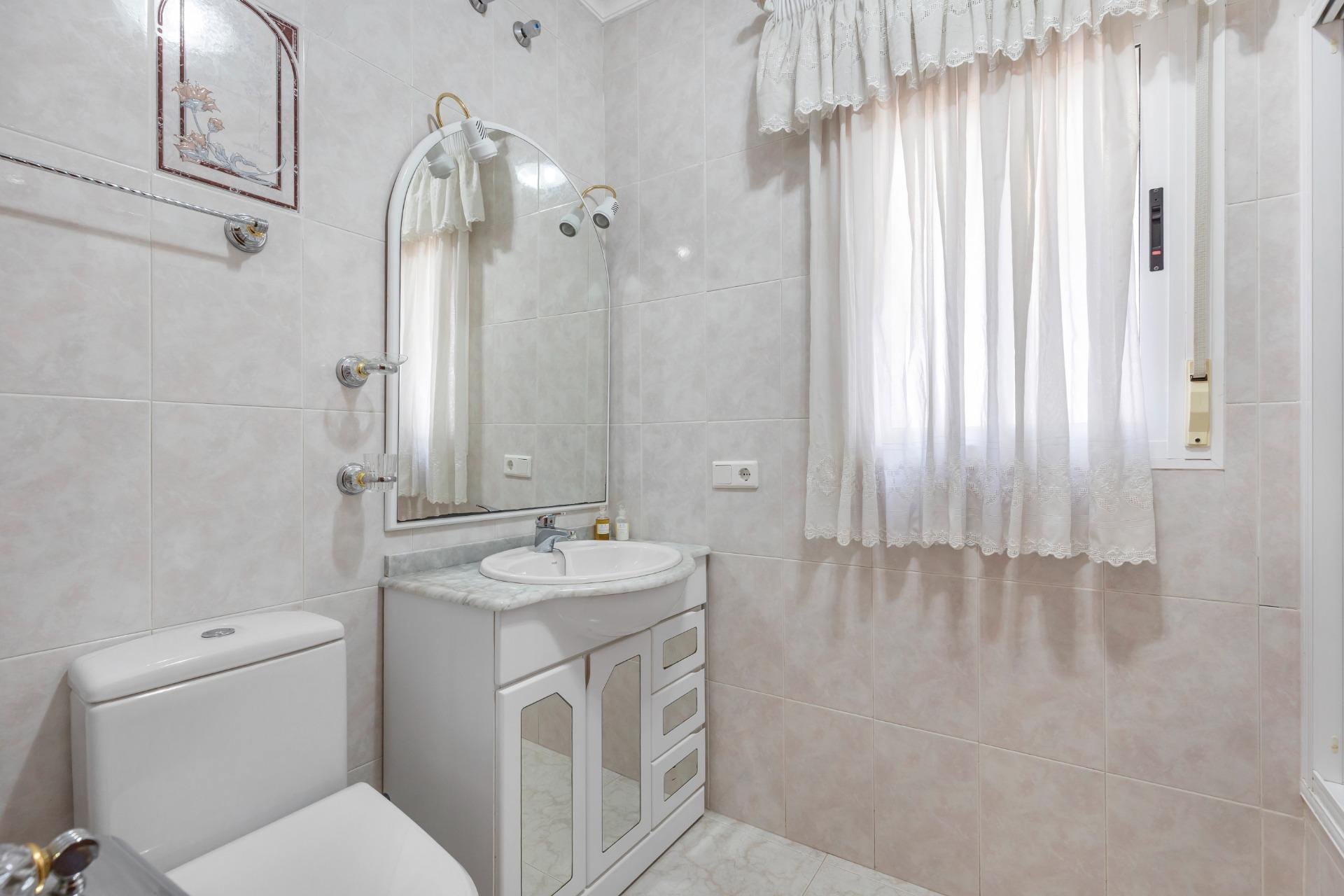 Wiederverkauf - Villa -
Rojales - Pueblo Bravo