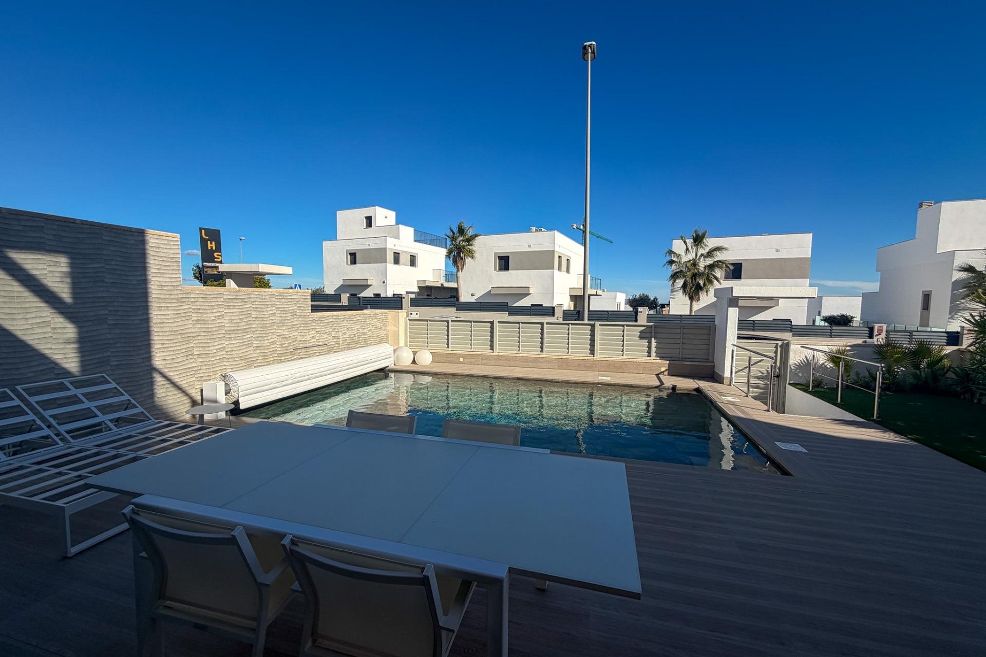 Wiederverkauf - Villa -
San Miguel de Salinas - Bellavista