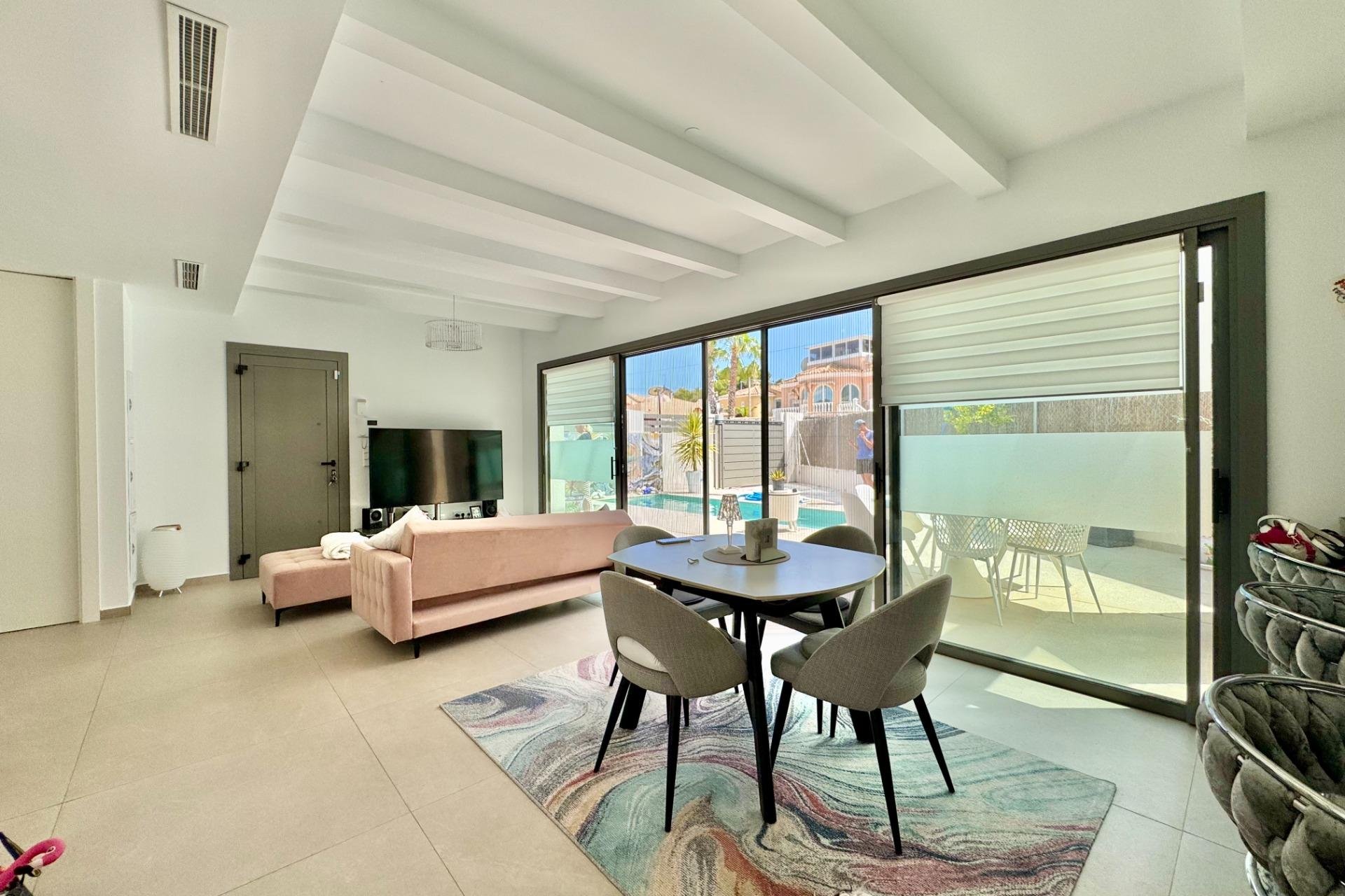 Wiederverkauf - Villa -
San Miguel de Salinas - Blue Lagoon - Galán