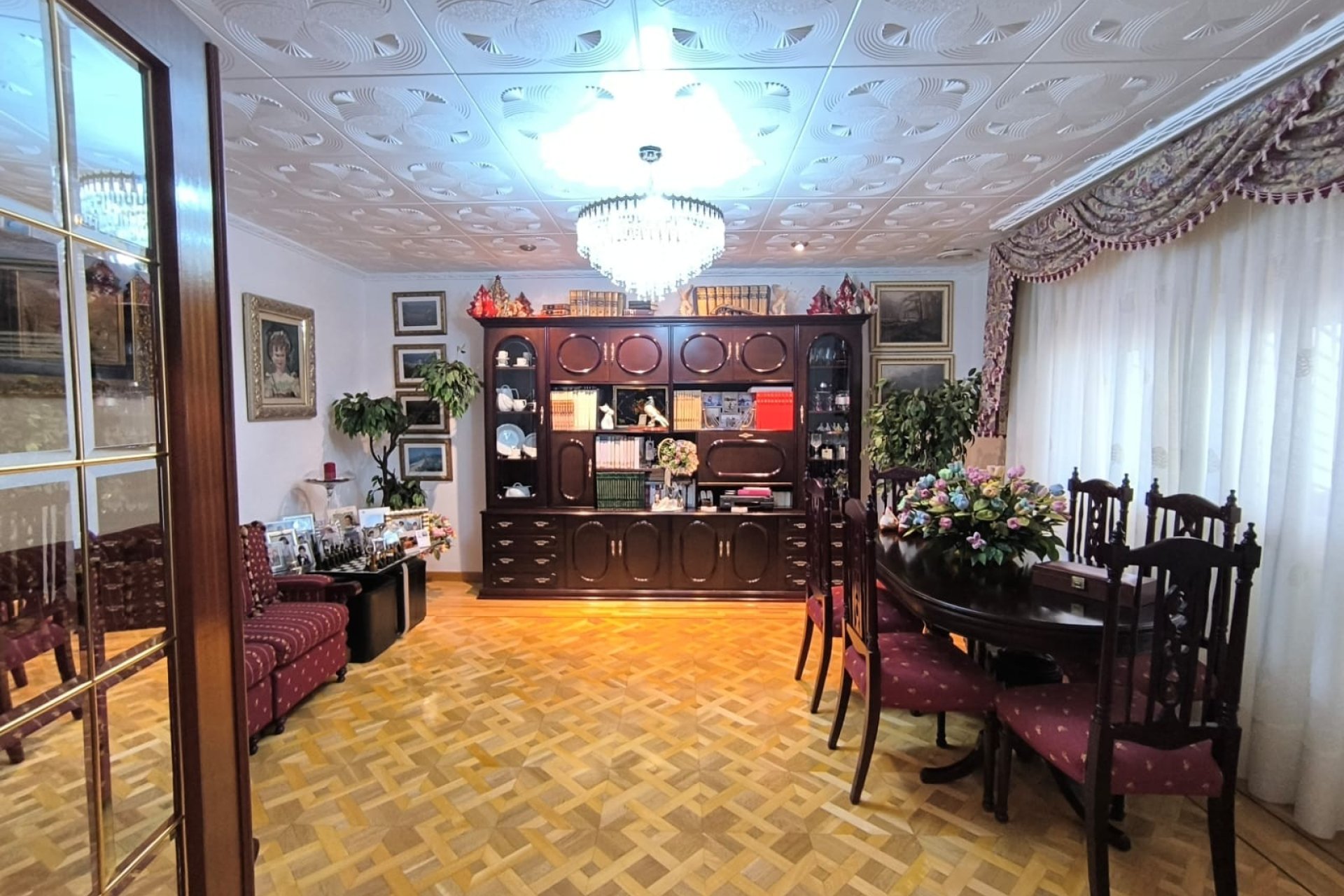 Wiederverkauf - Villa -
Sax - Inland