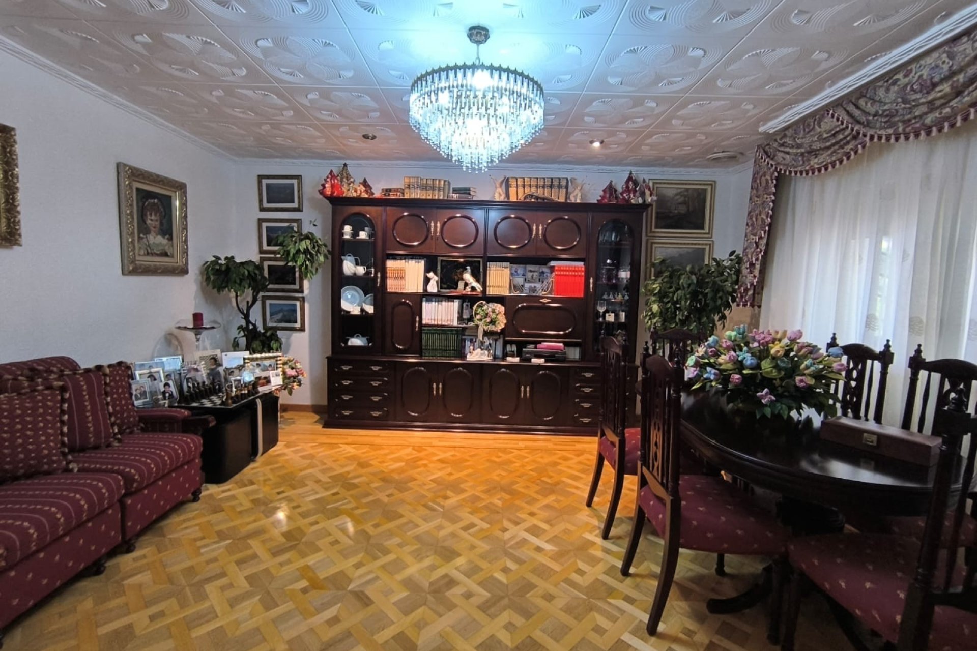 Wiederverkauf - Villa -
Sax - Inland