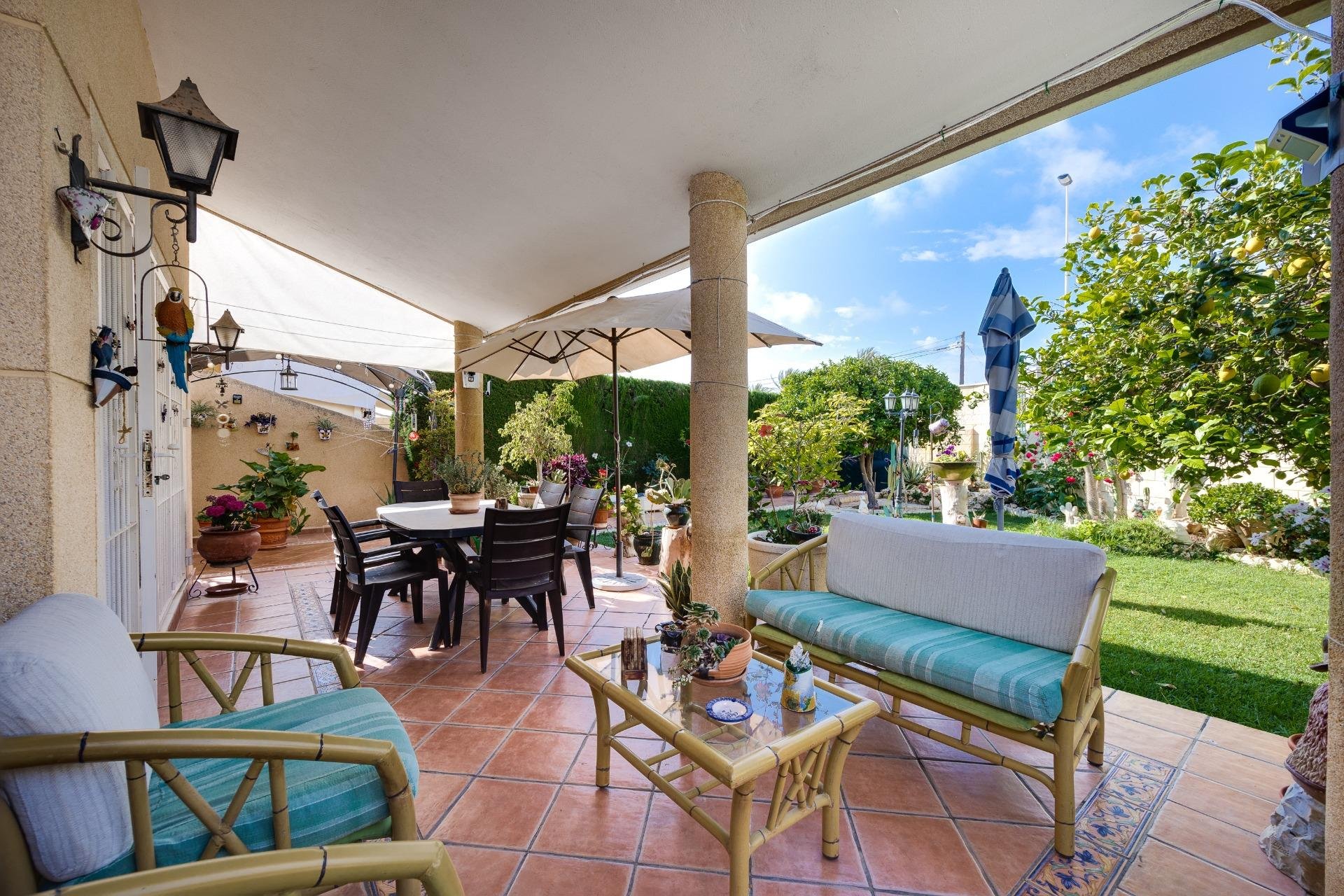 Wiederverkauf - Villa -
Torrevieja - Aguas Nuevas