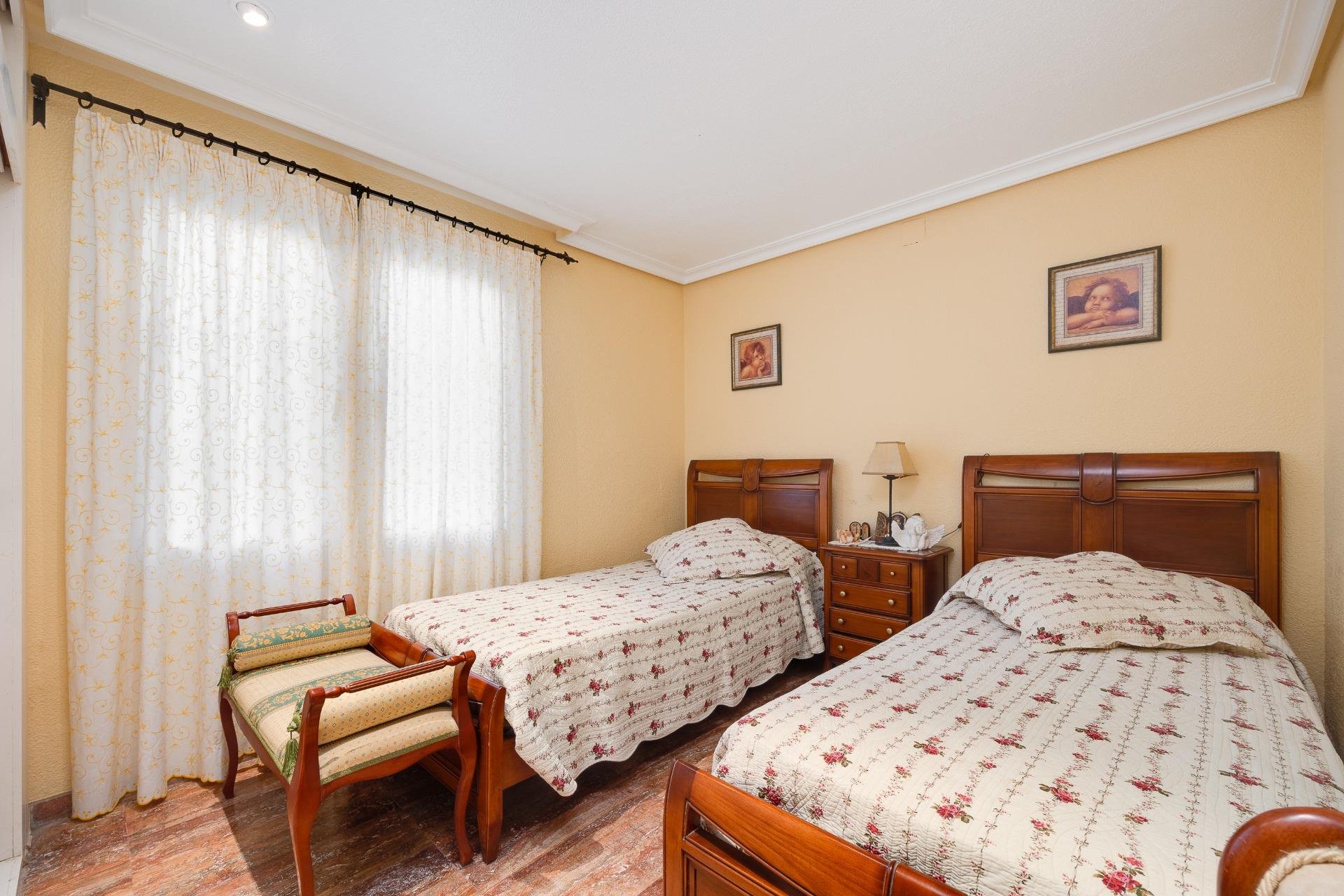 Wiederverkauf - Villa -
Torrevieja - Aguas Nuevas