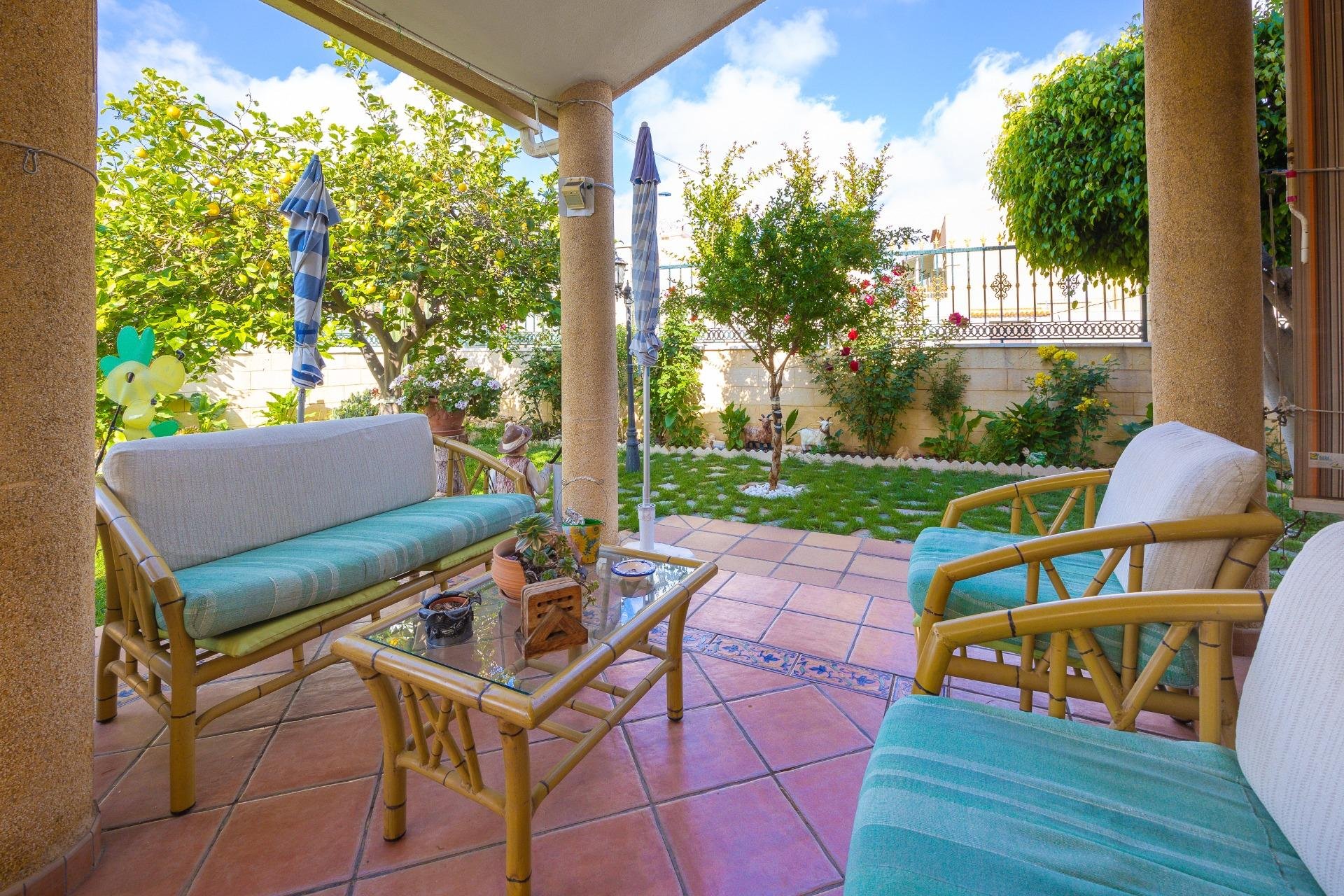 Wiederverkauf - Villa -
Torrevieja - Aguas Nuevas
