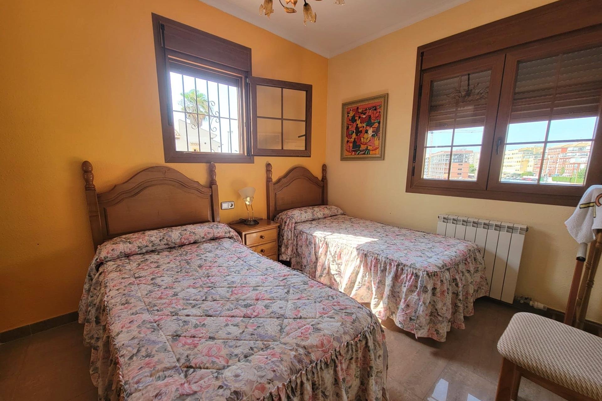 Wiederverkauf - Villa -
Torrevieja - Aguas Nuevas