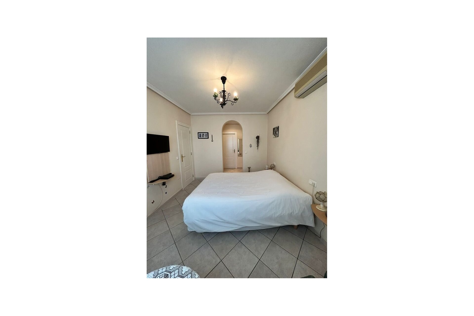 Wiederverkauf - Villa -
Torrevieja - Aguas Nuevas