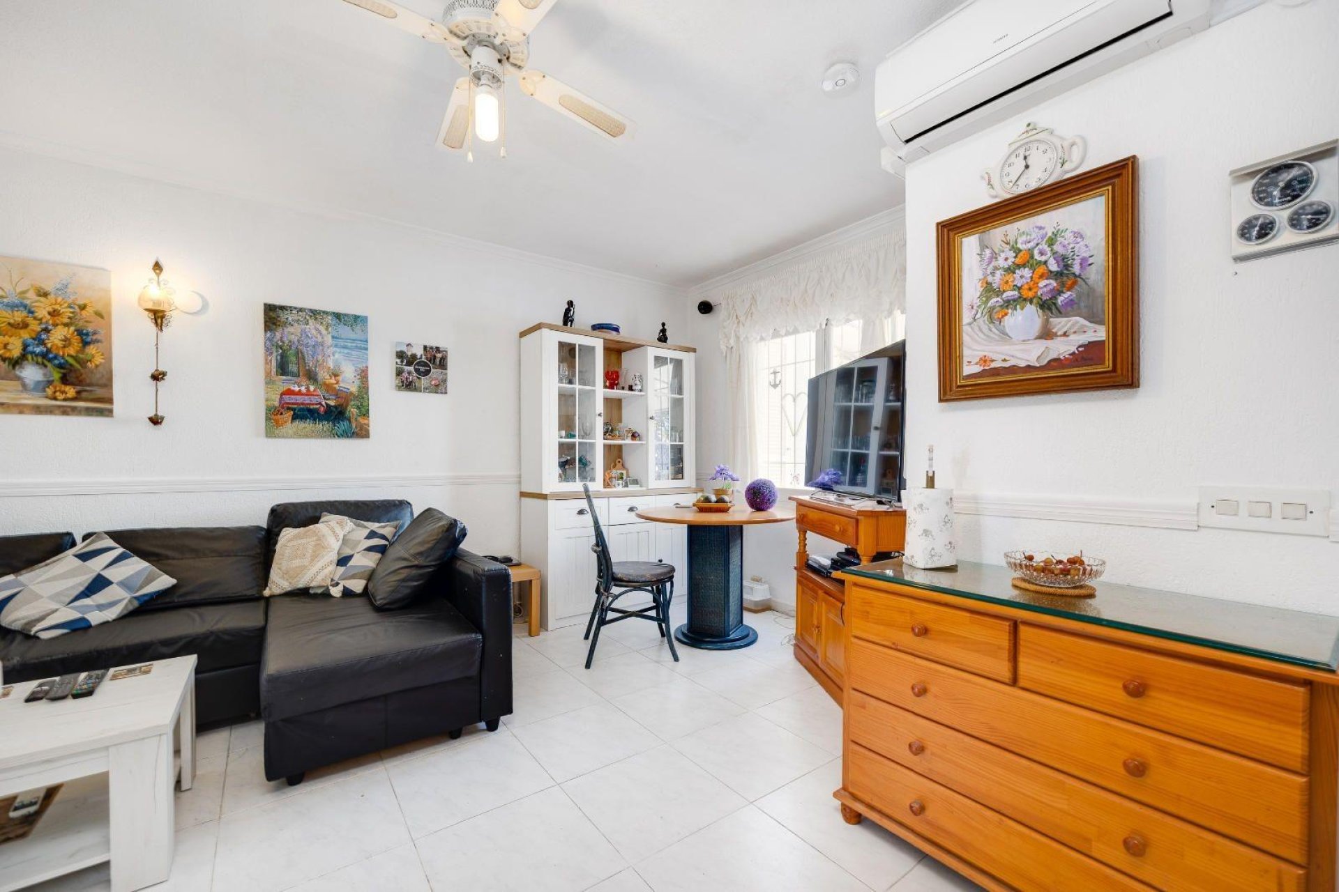 Wiederverkauf - Villa -
Torrevieja - Calas Blanca