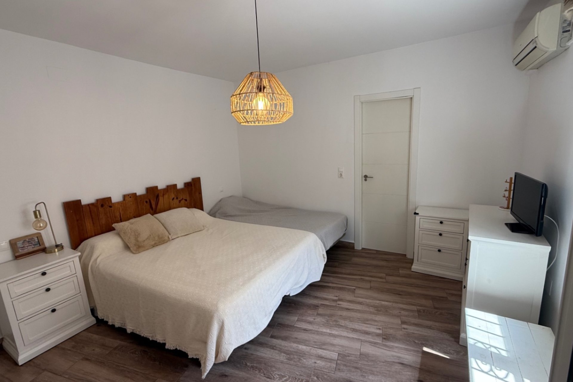Wiederverkauf - Villa -
Torrevieja - Costa Blanca