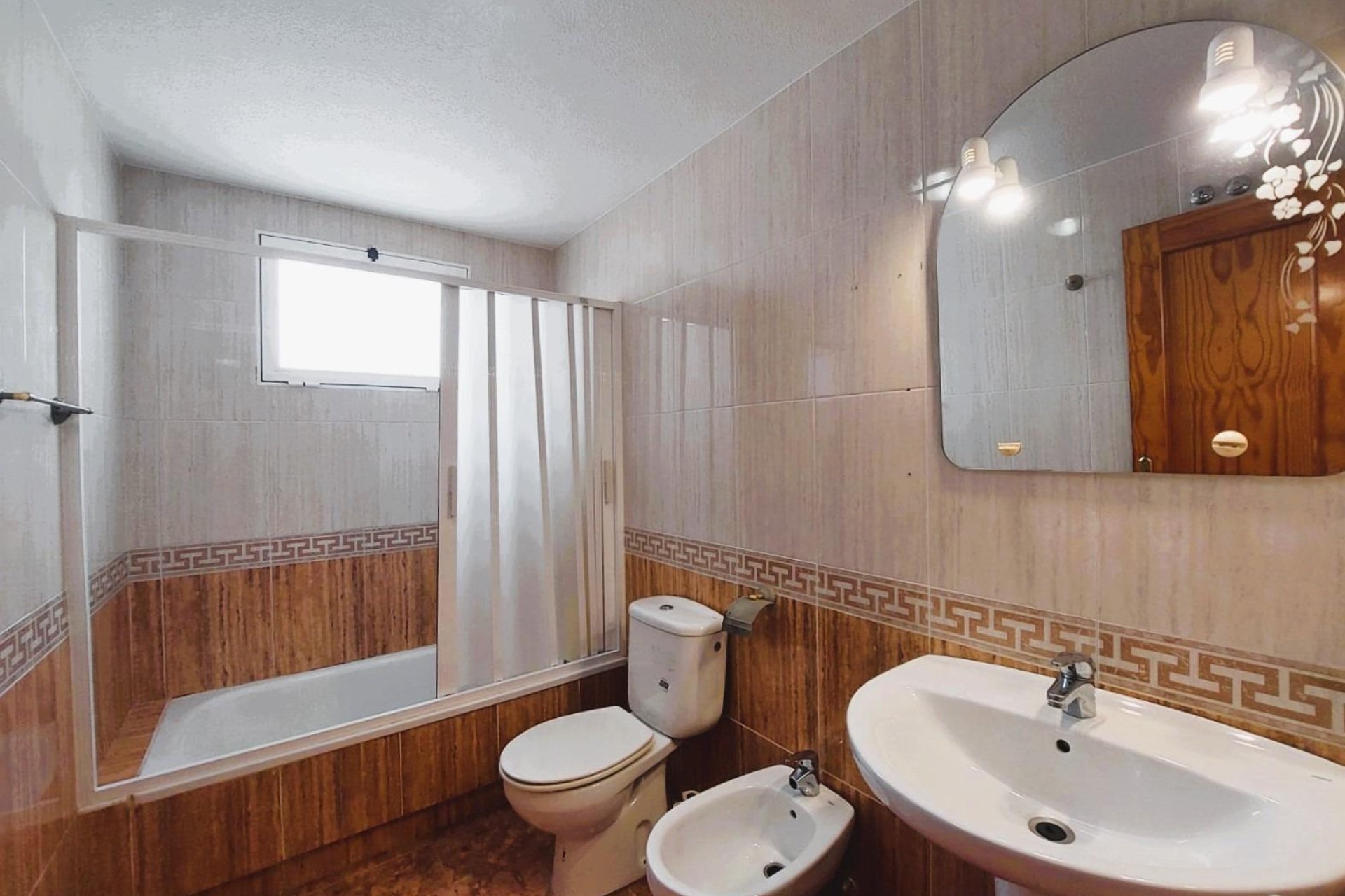 Wiederverkauf - Villa -
Torrevieja - Costa Blanca