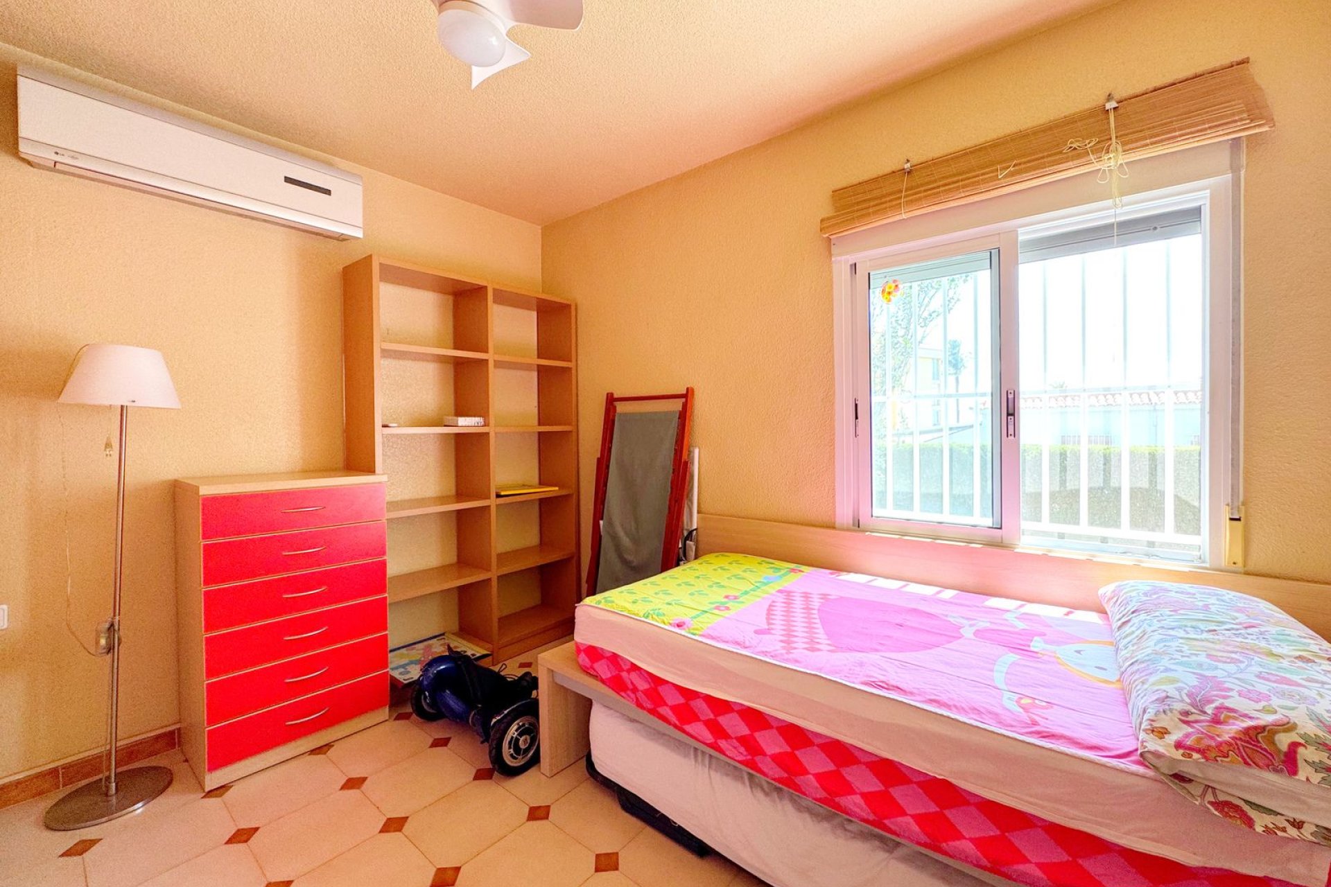 Wiederverkauf - Villa -
Torrevieja - Costa Blanca