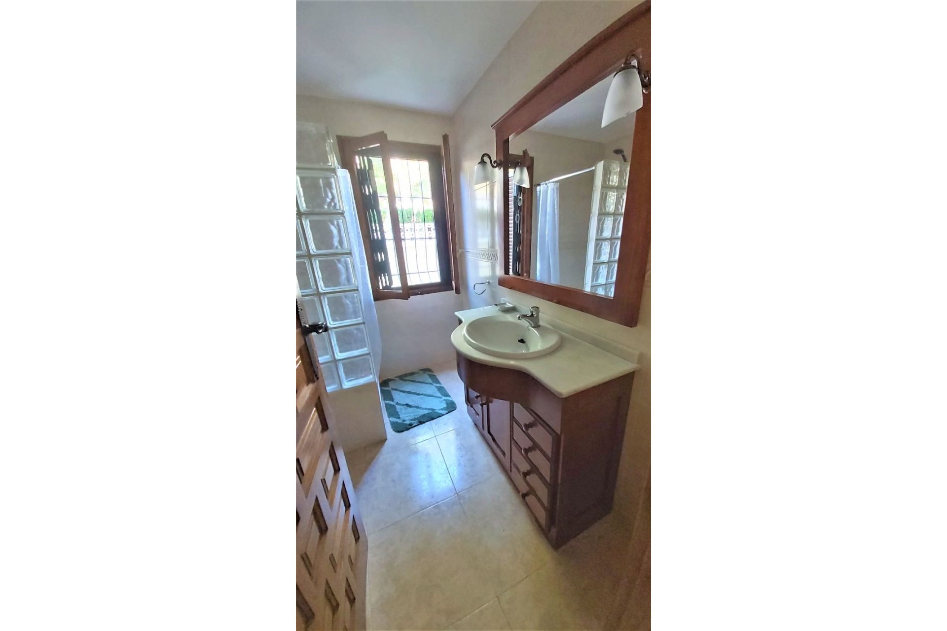 Wiederverkauf - Villa -
Torrevieja - Costa Blanca