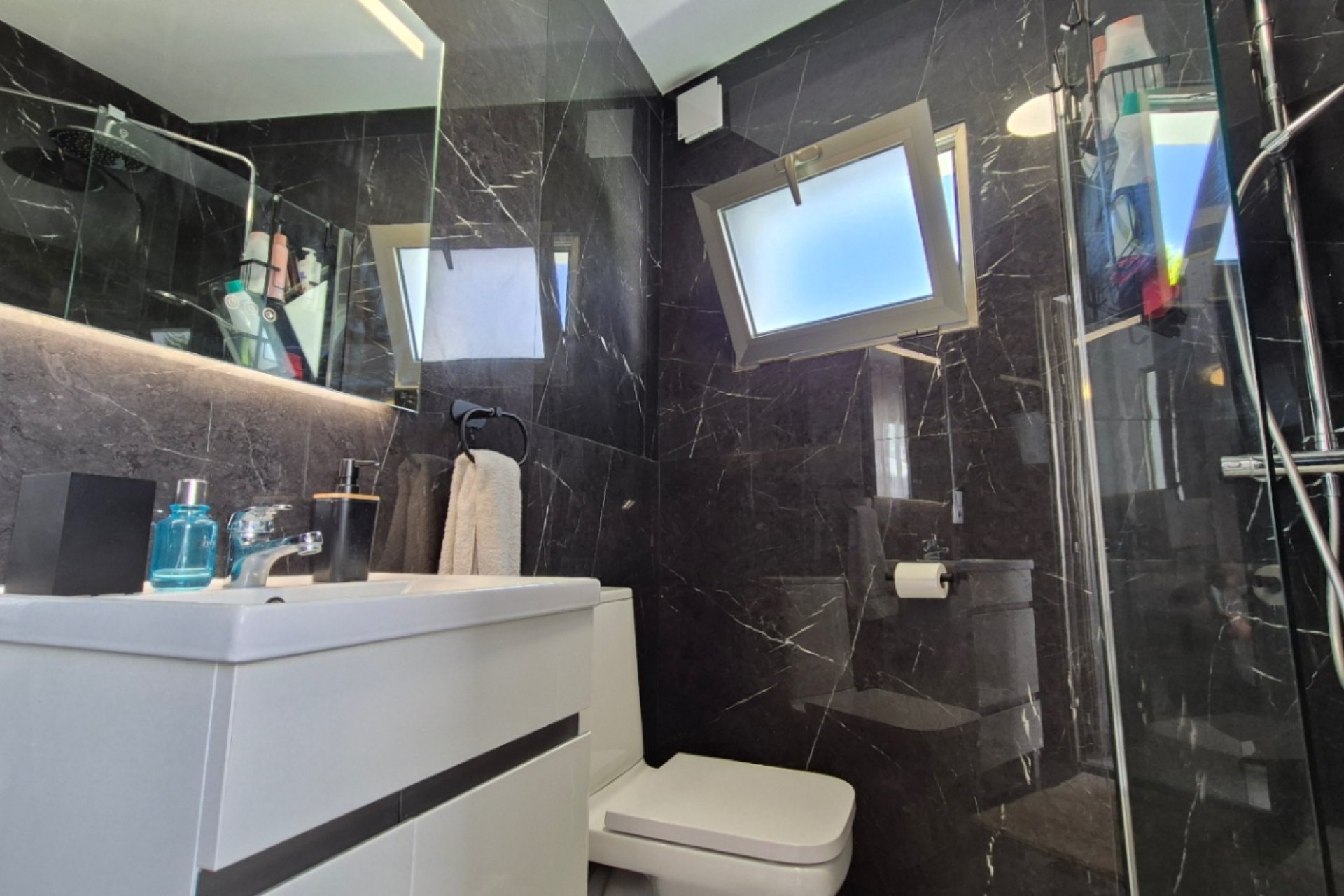 Wiederverkauf - Villa -
Torrevieja - Costa Blanca