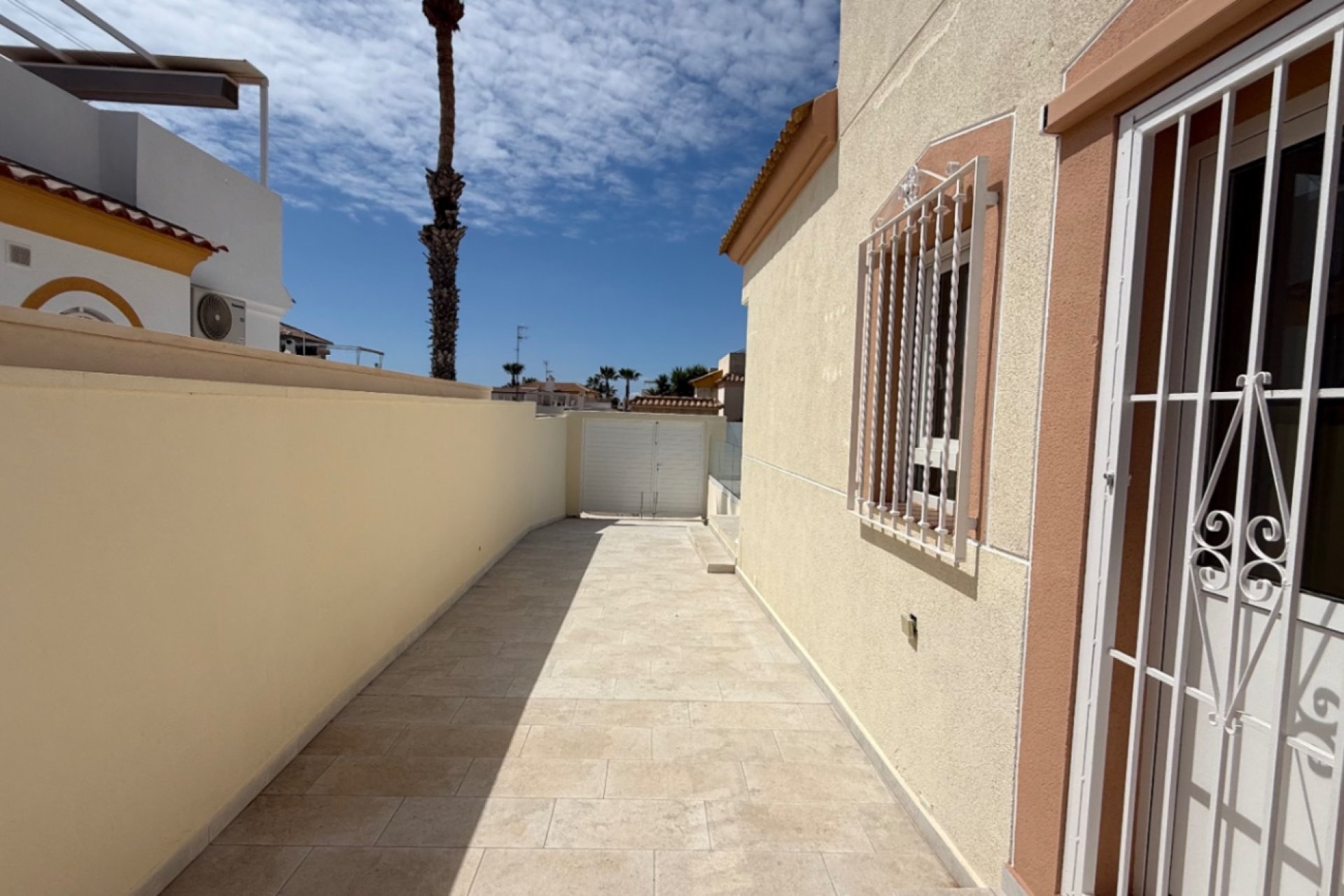 Wiederverkauf - Villa -
Torrevieja - Costa Blanca