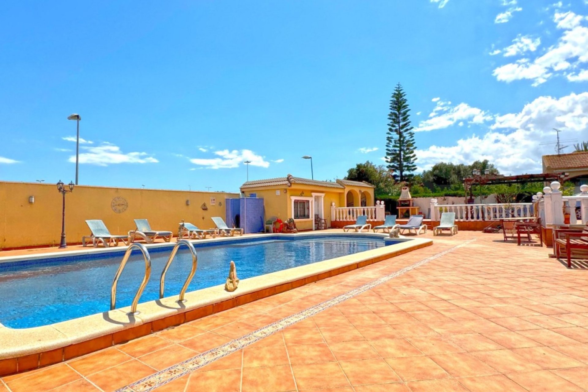 Wiederverkauf - Villa -
Torrevieja - Costa Blanca