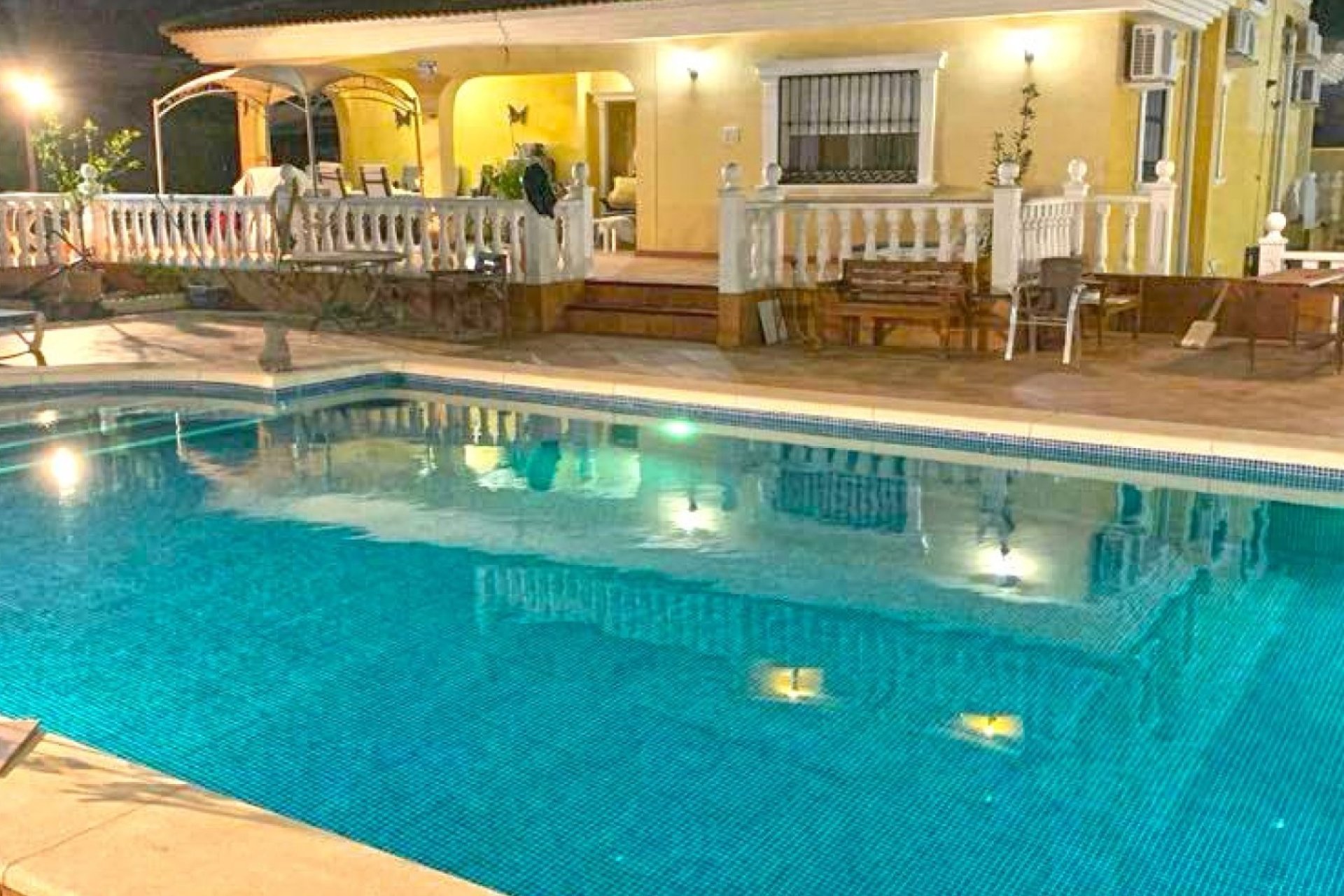 Wiederverkauf - Villa -
Torrevieja - Costa Blanca
