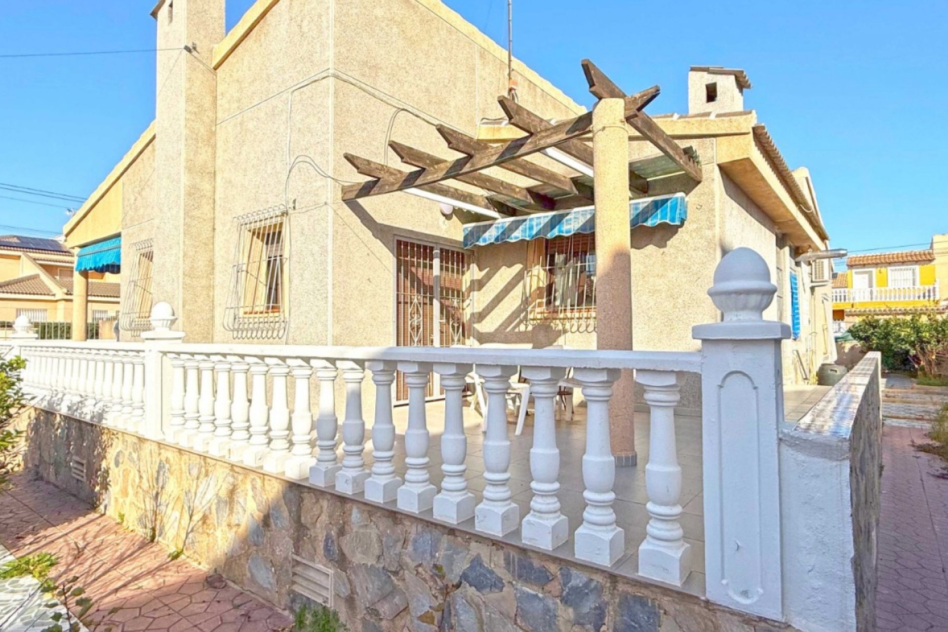 Wiederverkauf - Villa -
Torrevieja - Costa Blanca