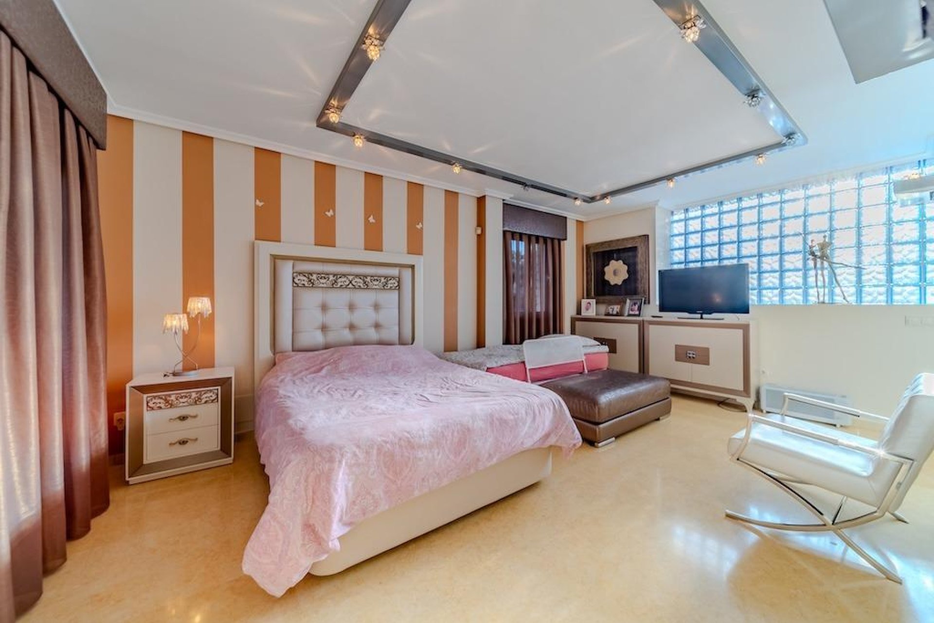 Wiederverkauf - Villa -
Torrevieja - Costa Blanca