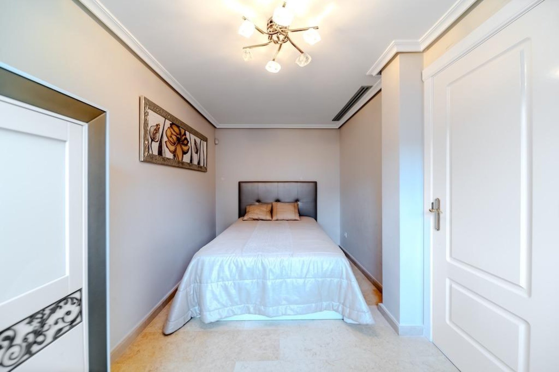 Wiederverkauf - Villa -
Torrevieja - Costa Blanca